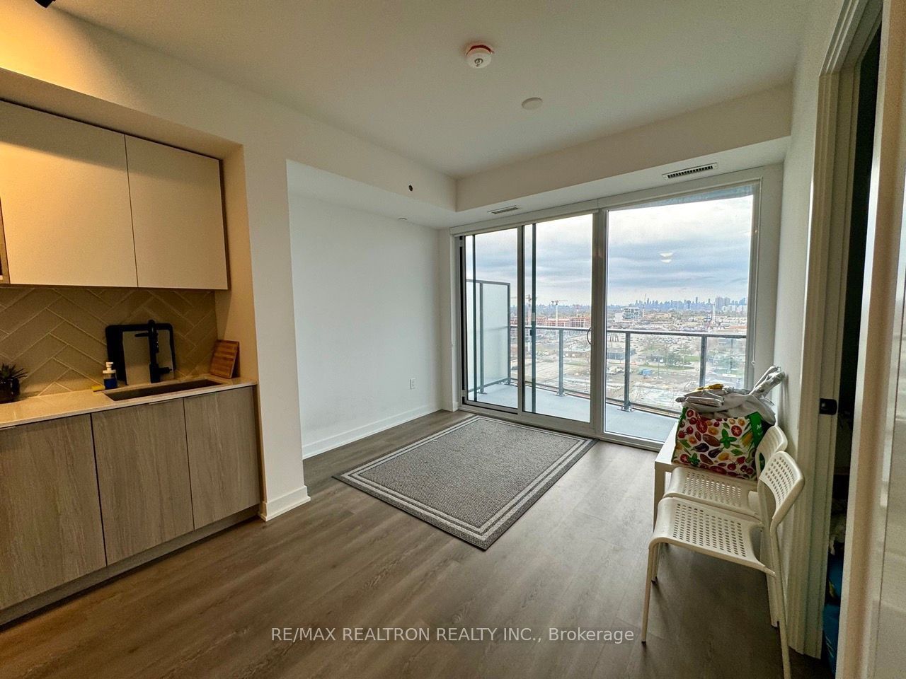 Unit 1406 - 36 Zorra Street, Etobicoke 5