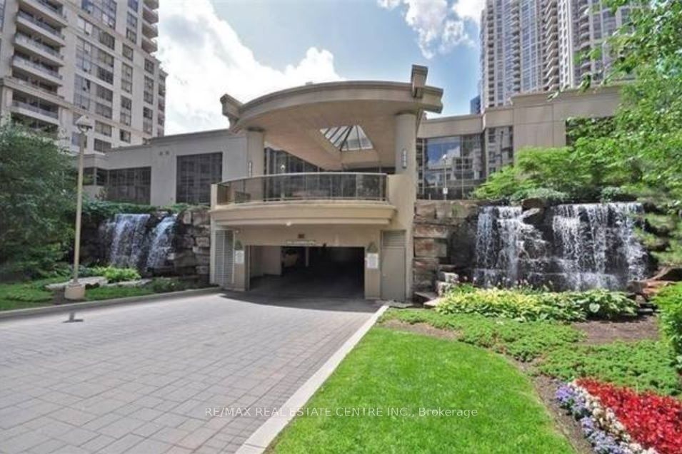 Unit 2023 - 3888 Duke Of York Boulevard, Mississauga 3