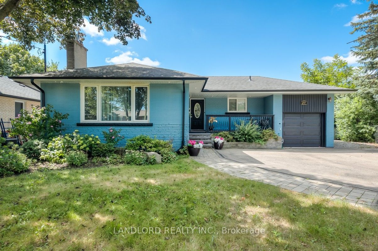 Unit Lower - 257 Wales Crescent, Oakville 3