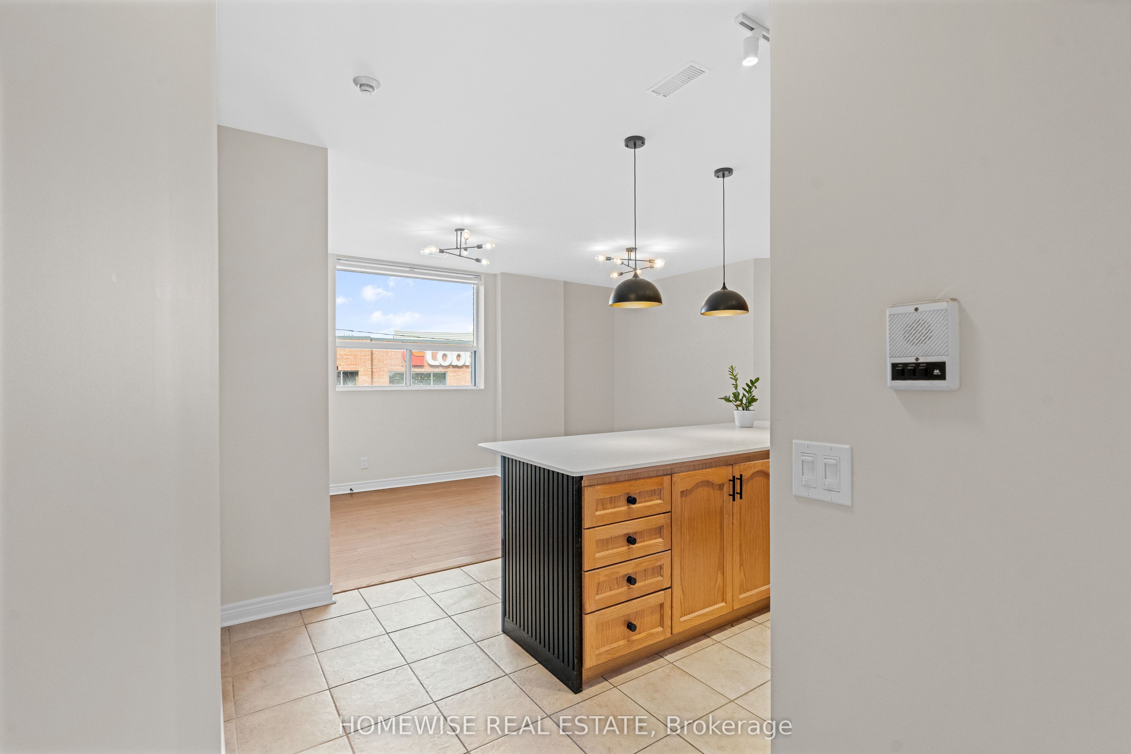 Unit 1 - 3635 Dundas Street W, Toronto 5