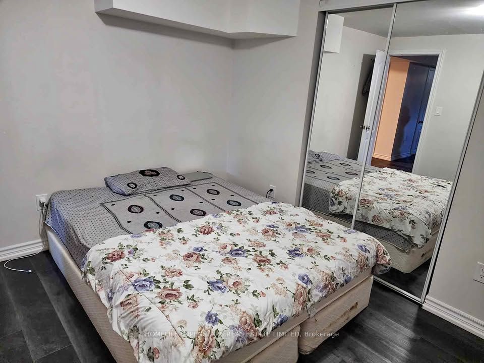 Unit Lower Level ( Legal Apt.) - 75 Parkside Drive, Brampton 4