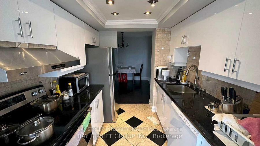 Unit 2407 - 550 Webb Drive, Mississauga 3