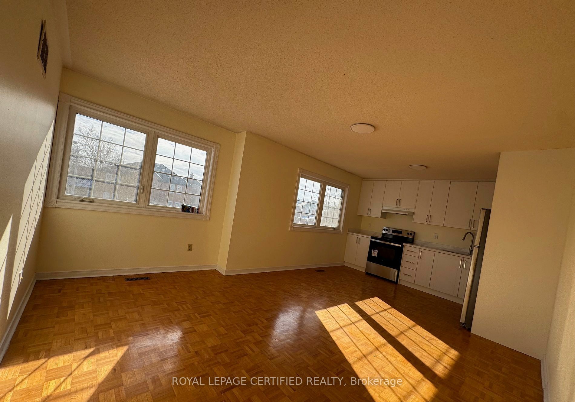 Unit 2nd Floor - 2 Kingsplate Crescent, Etobicoke 2