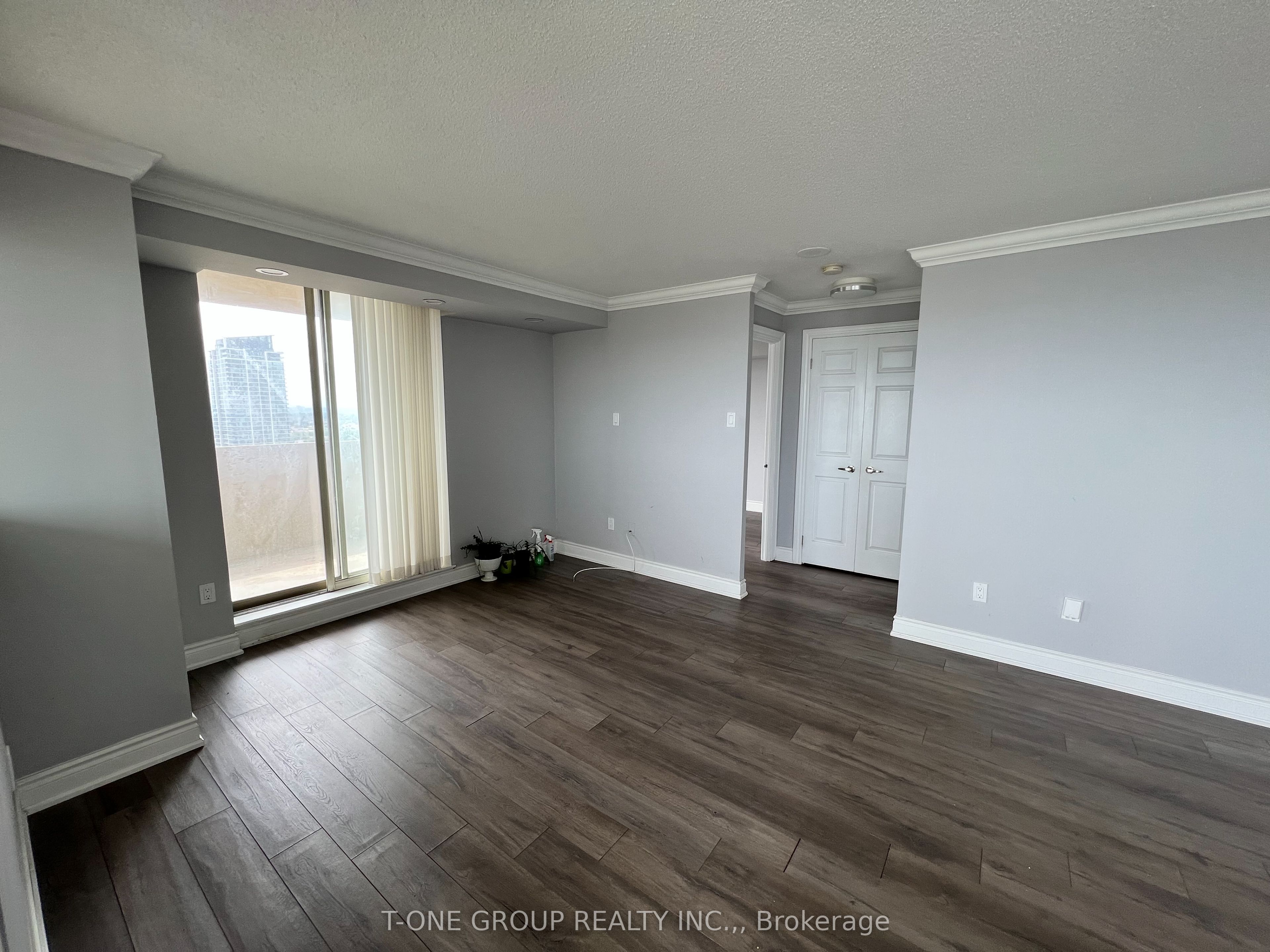 Unit 2103 - 400 Webb Drive, Mississauga 4