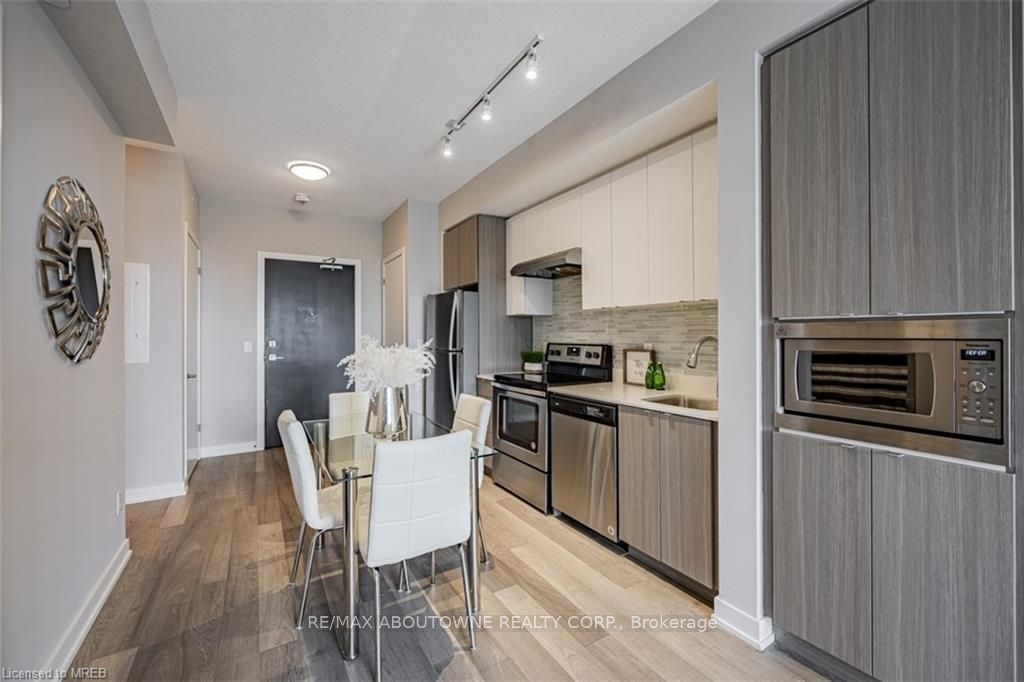 Unit B416 - 5240 DUNDAS Street, Burlington 5