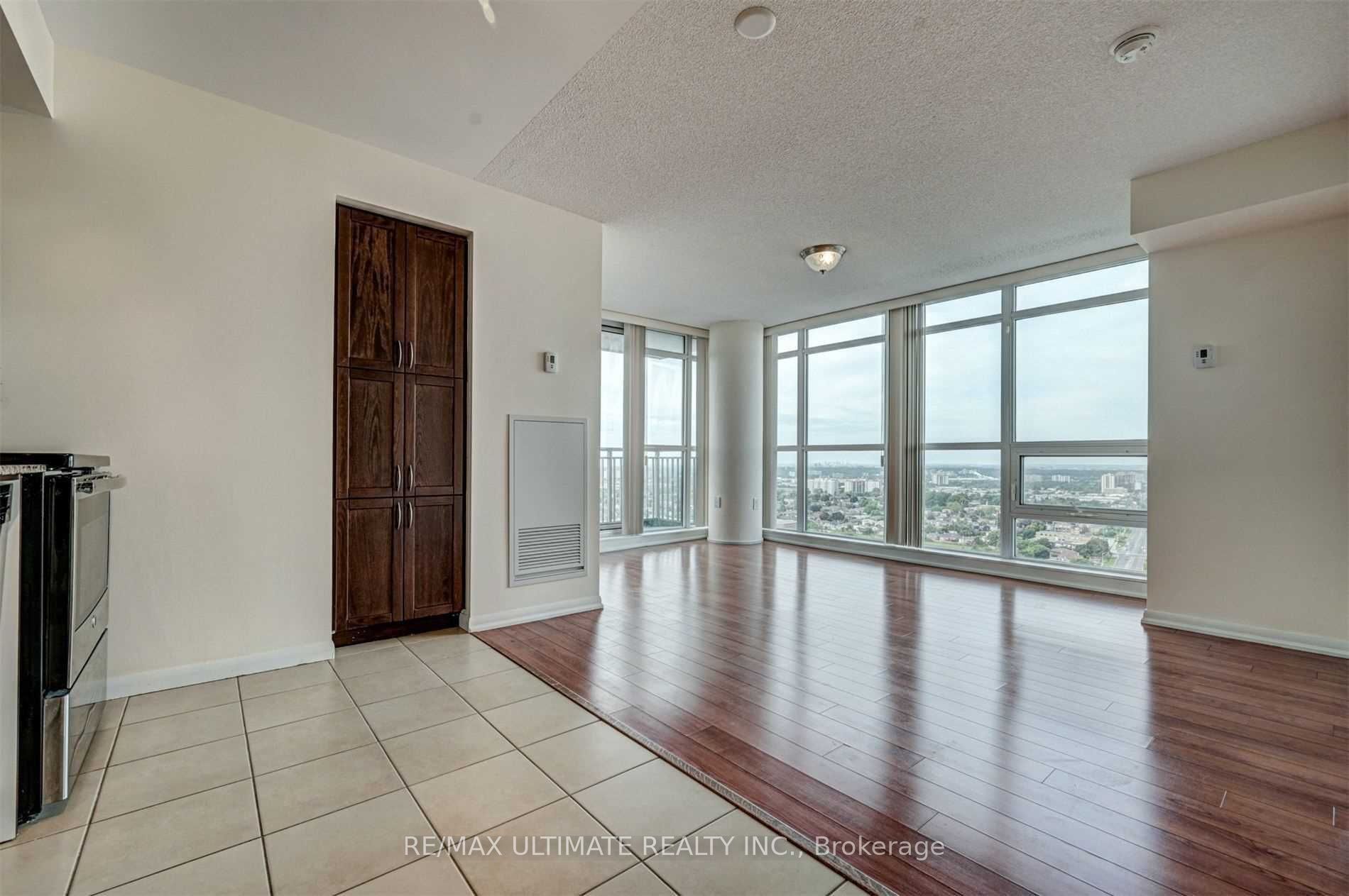 Unit 2411 - 830 Lawrence Avenue W, North York 3