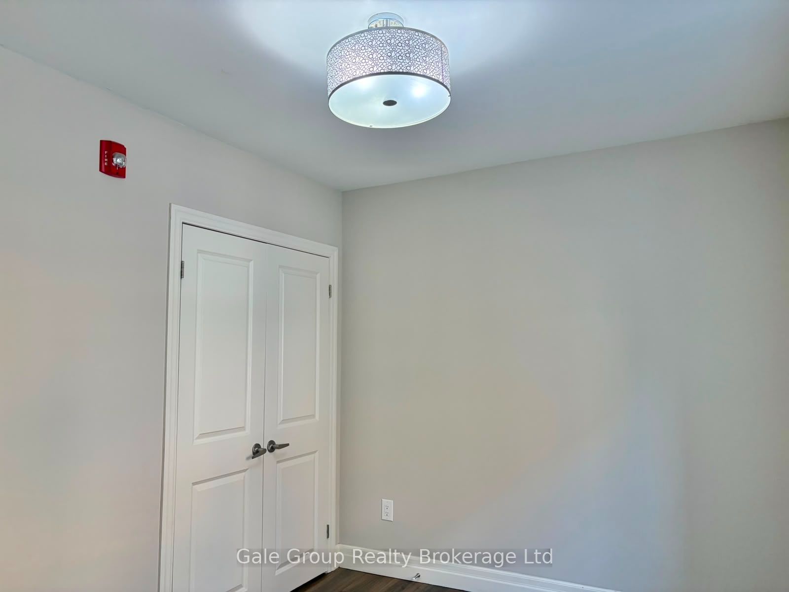 Unit 103 - 5 Paisley Boulevard E, Mississauga 4