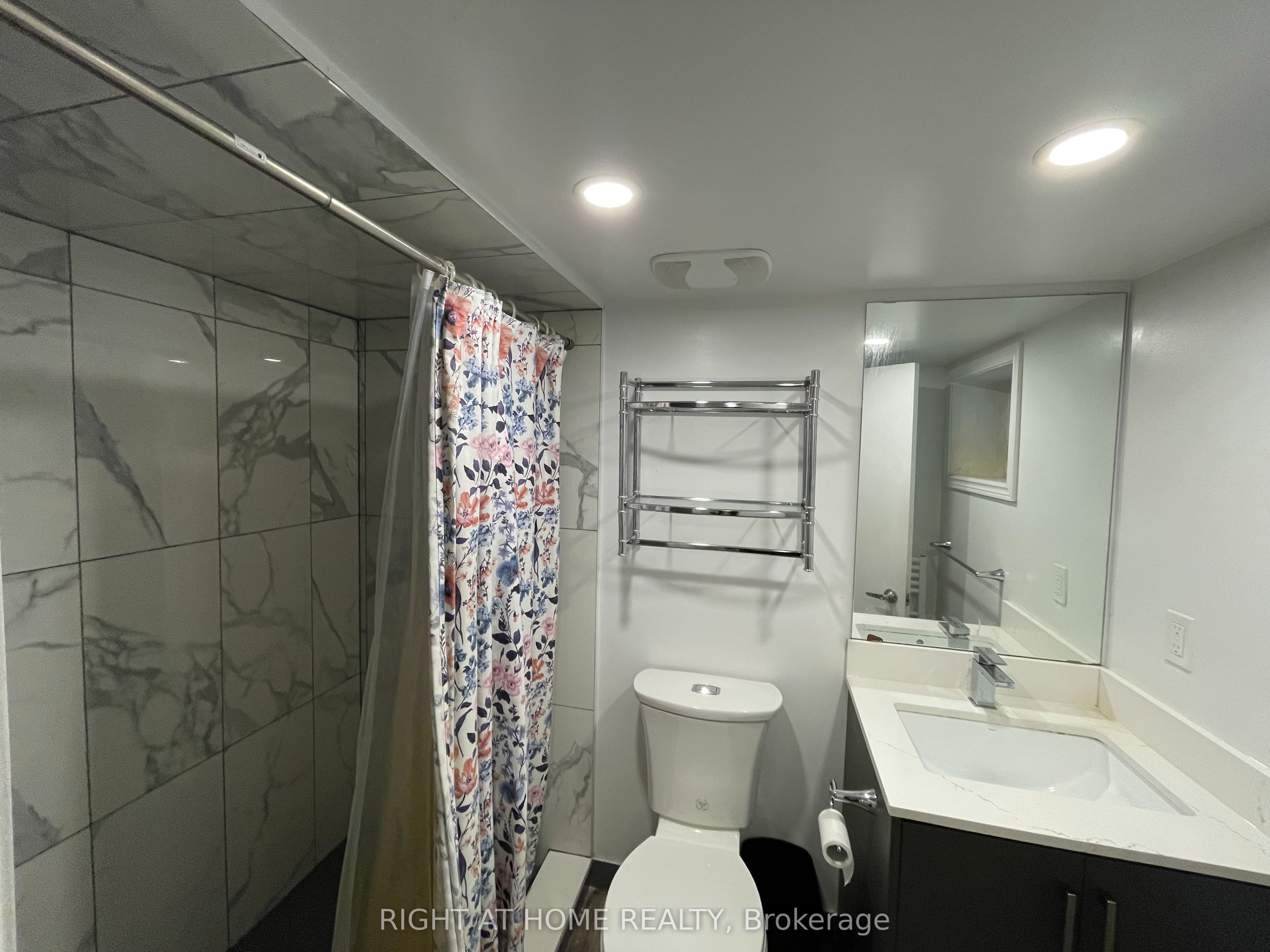 Unit B - 755 Dupont Street, Toronto 5