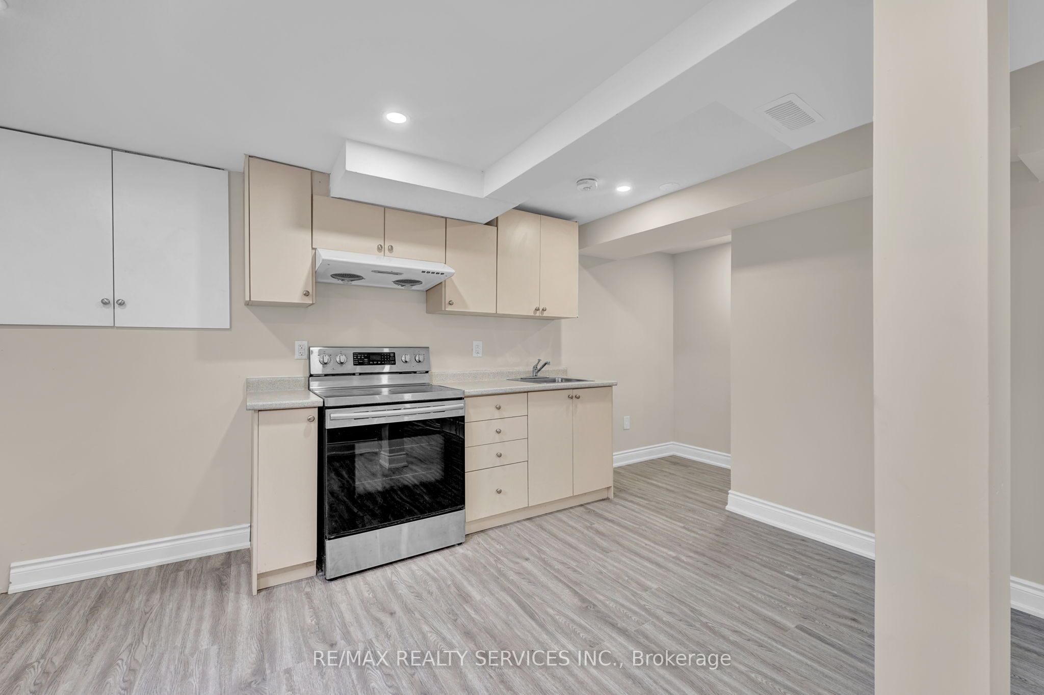 29 Hector Court, Brampton 4