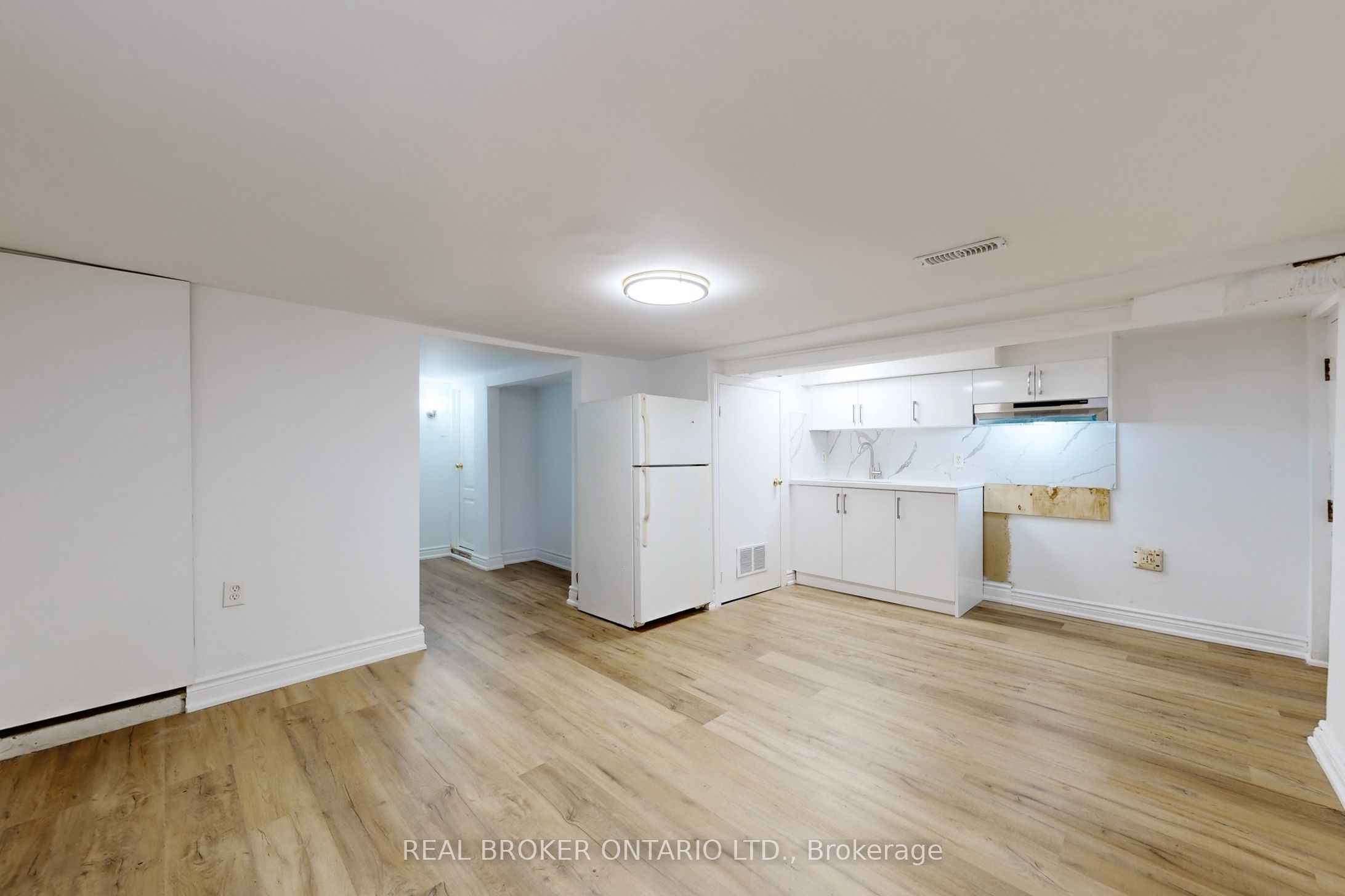 Unit Bsmt - 102 Bowie Avenue, Toronto 2