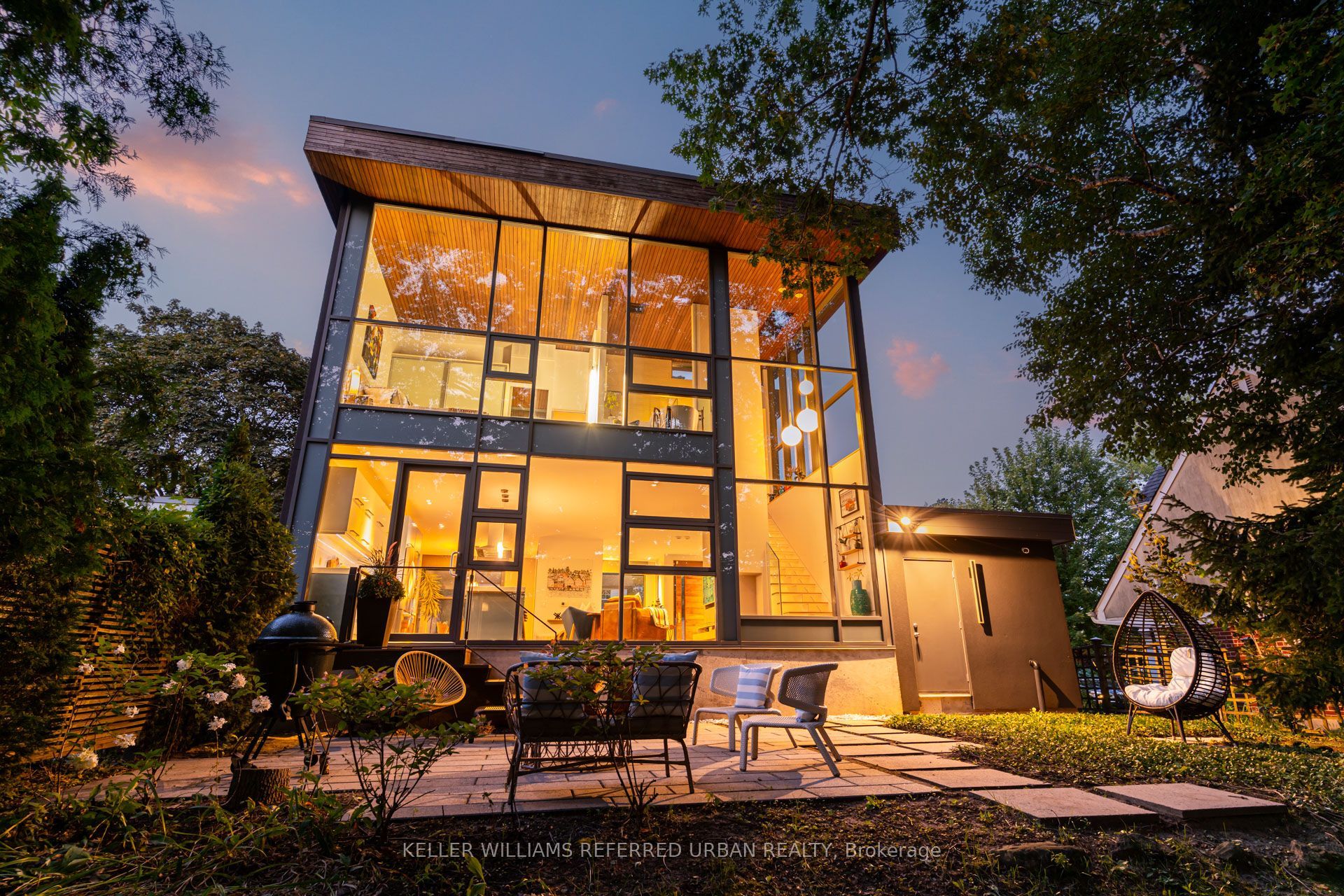 28 Beaucourt Road, Etobicoke 2