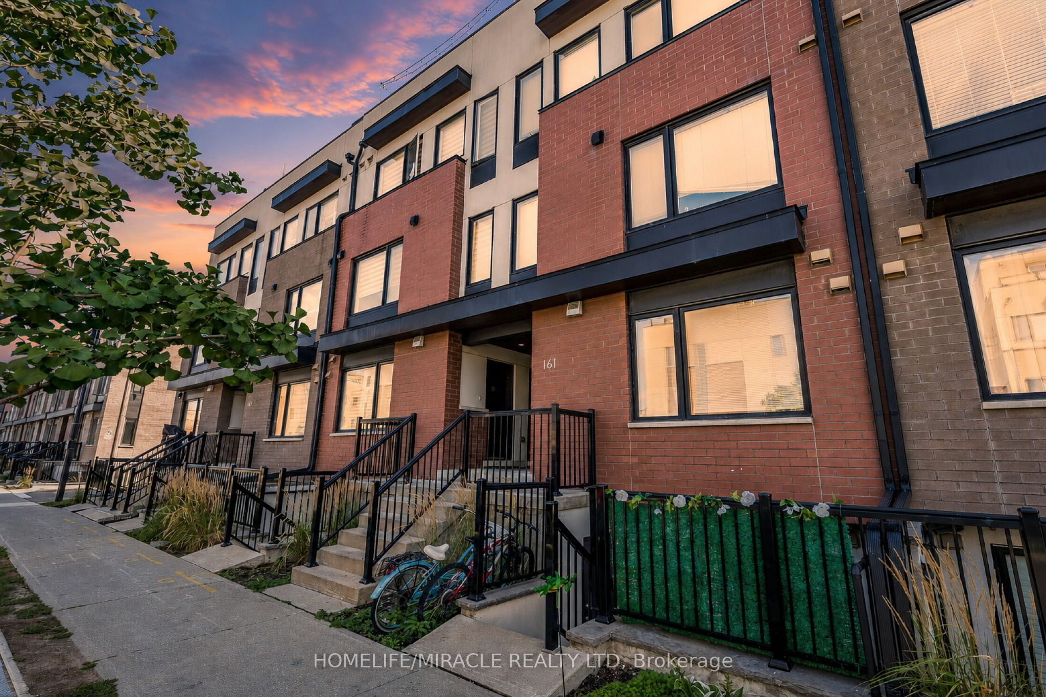 Unit 8 - 161 William Duncan Road, North York 5