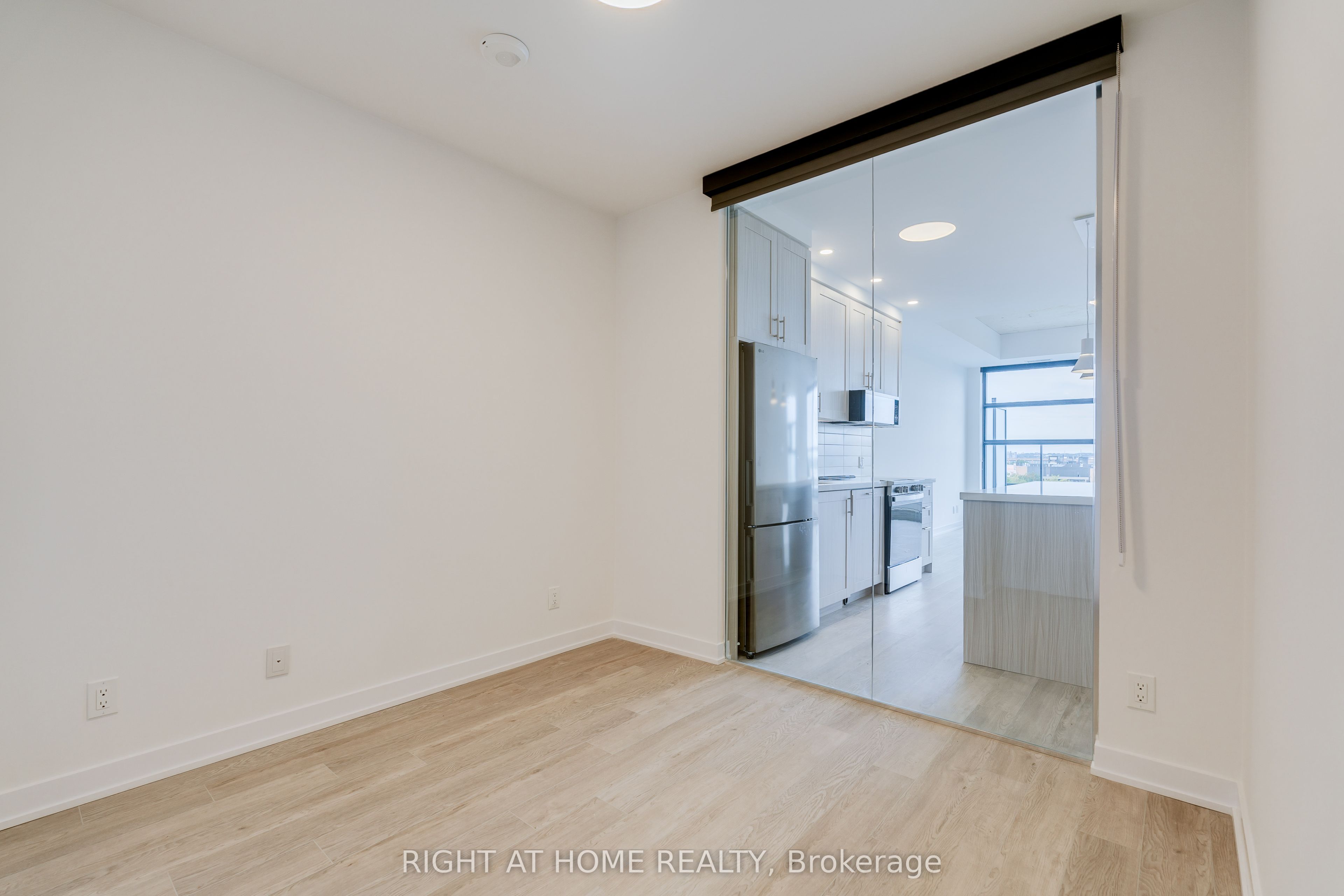 Unit 605 - 2946 Dundas Street W, Toronto 5