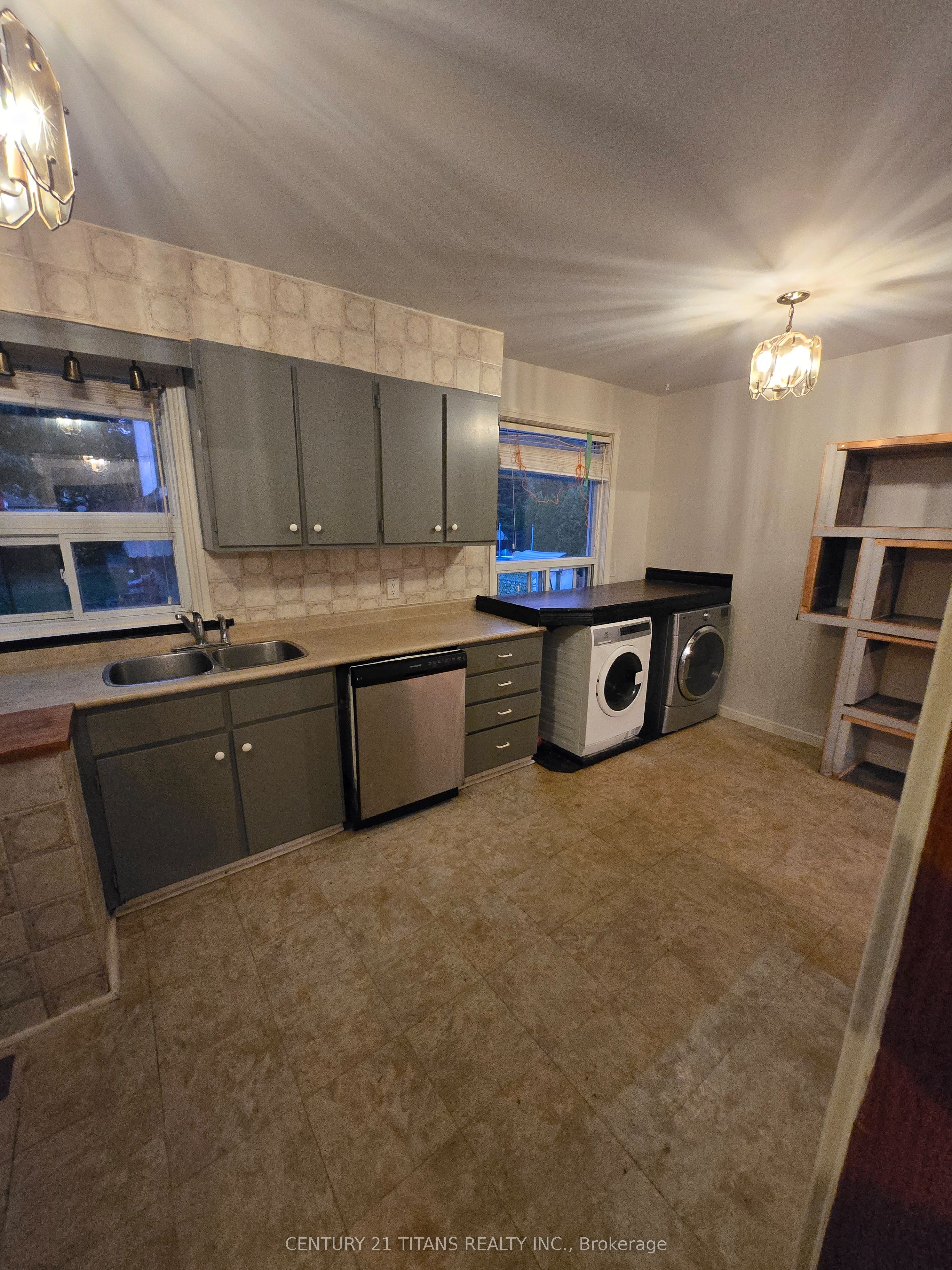 Unit Main - 572 Exbury Crescent, Mississauga 5