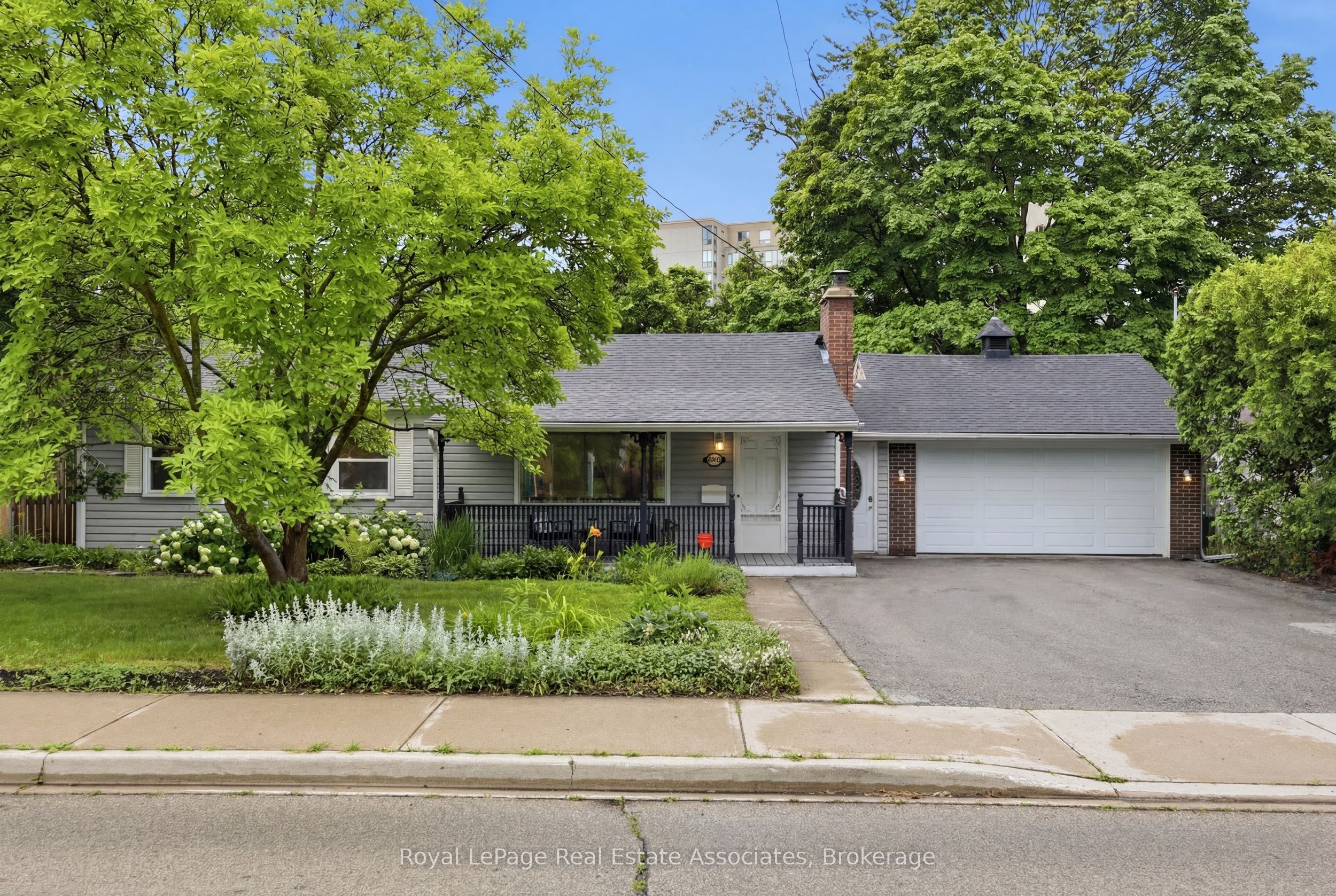 1924 Balsam Avenue, Mississauga 3