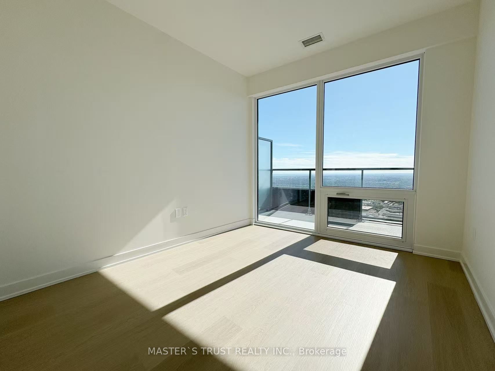 Unit 7502 - 448 Burnhamthorpe Road W, Mississauga 5
