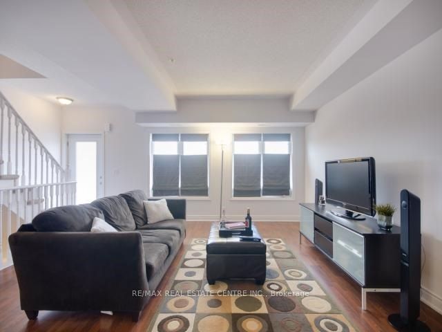 Unit 208 - 5 Richgrove Drive E, Etobicoke 4