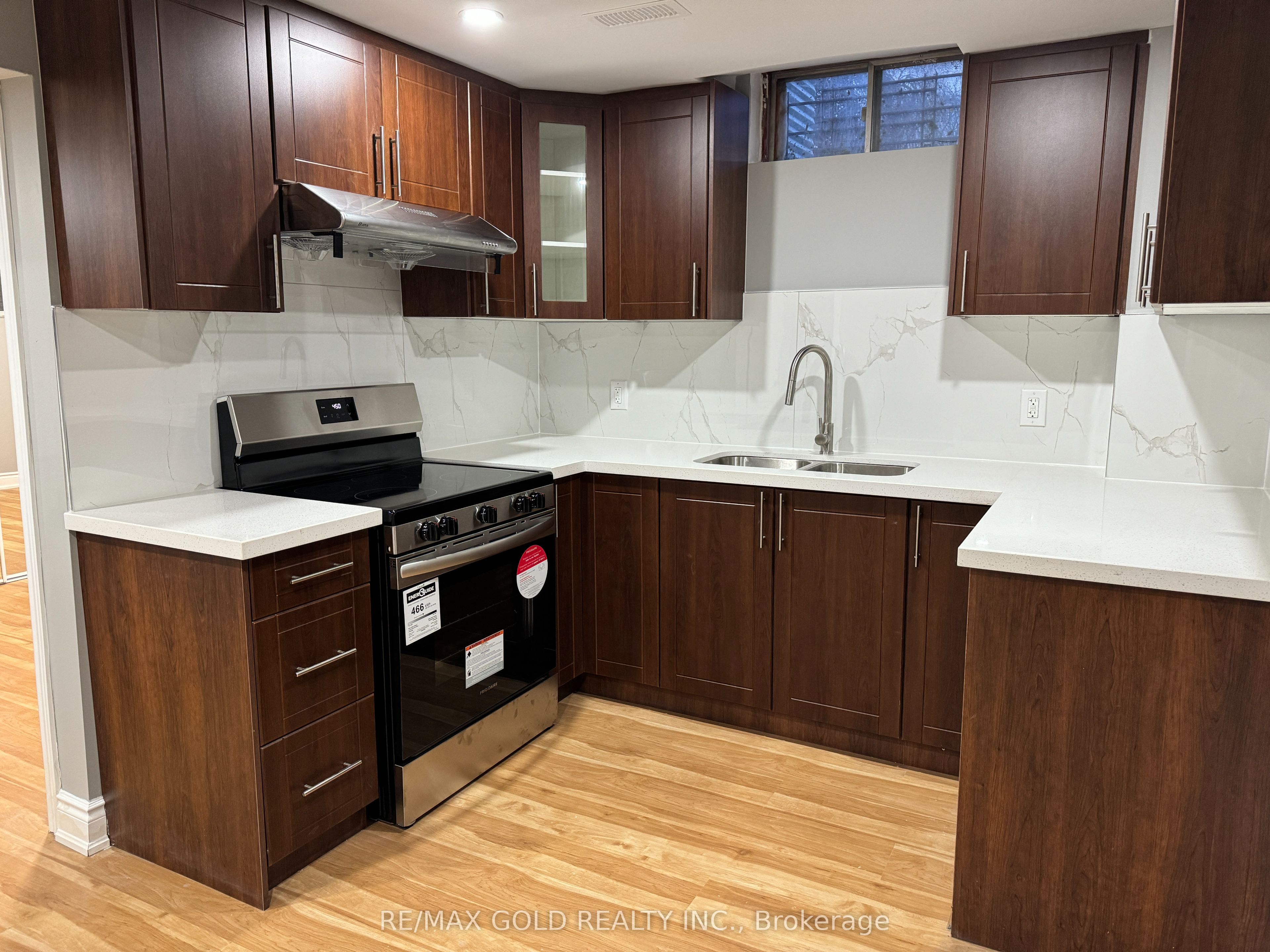 Unit Bsmt - 4 Hall Crescent, Brampton 4