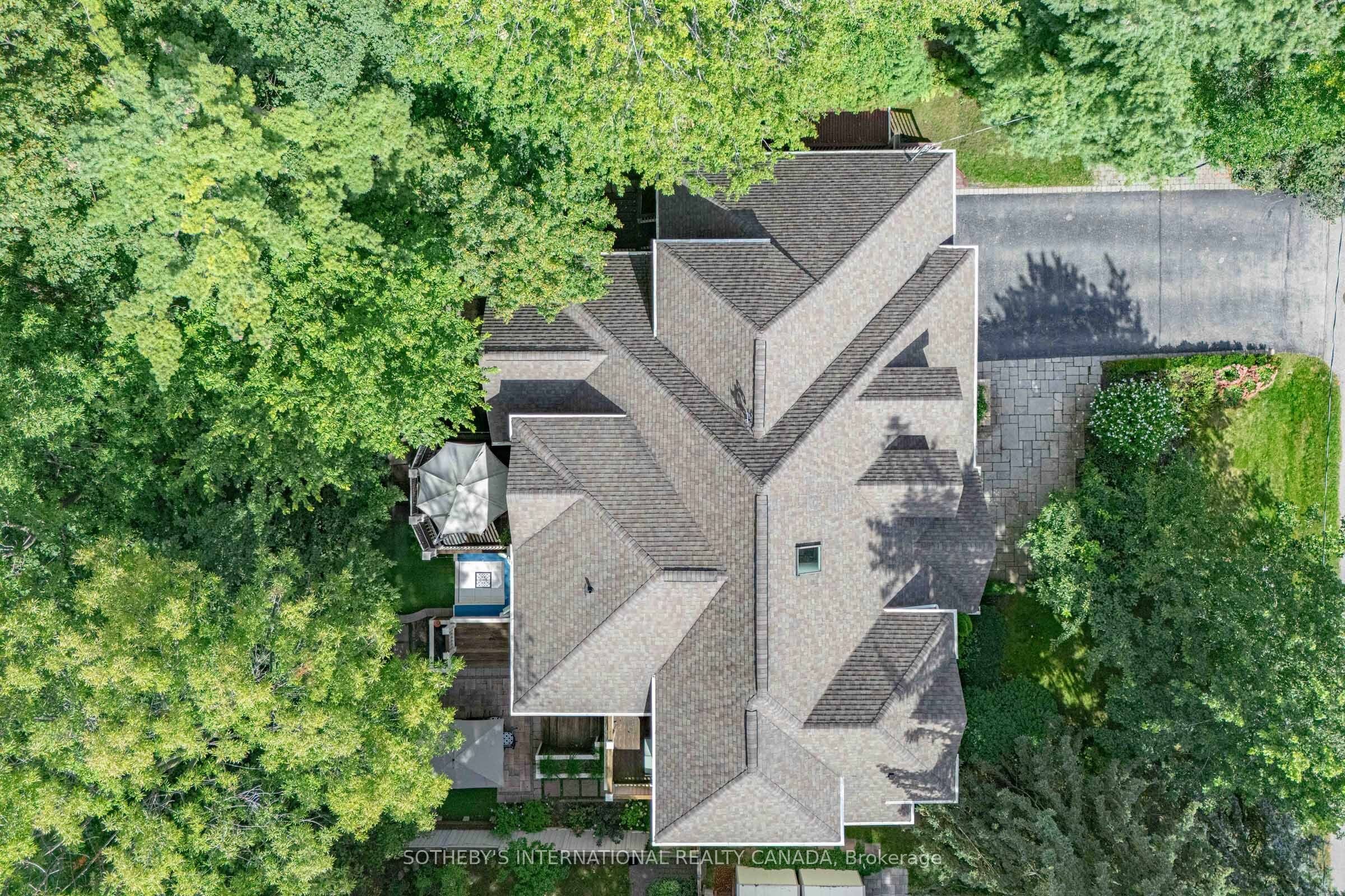 407 Cairncroft Road, Oakville 5