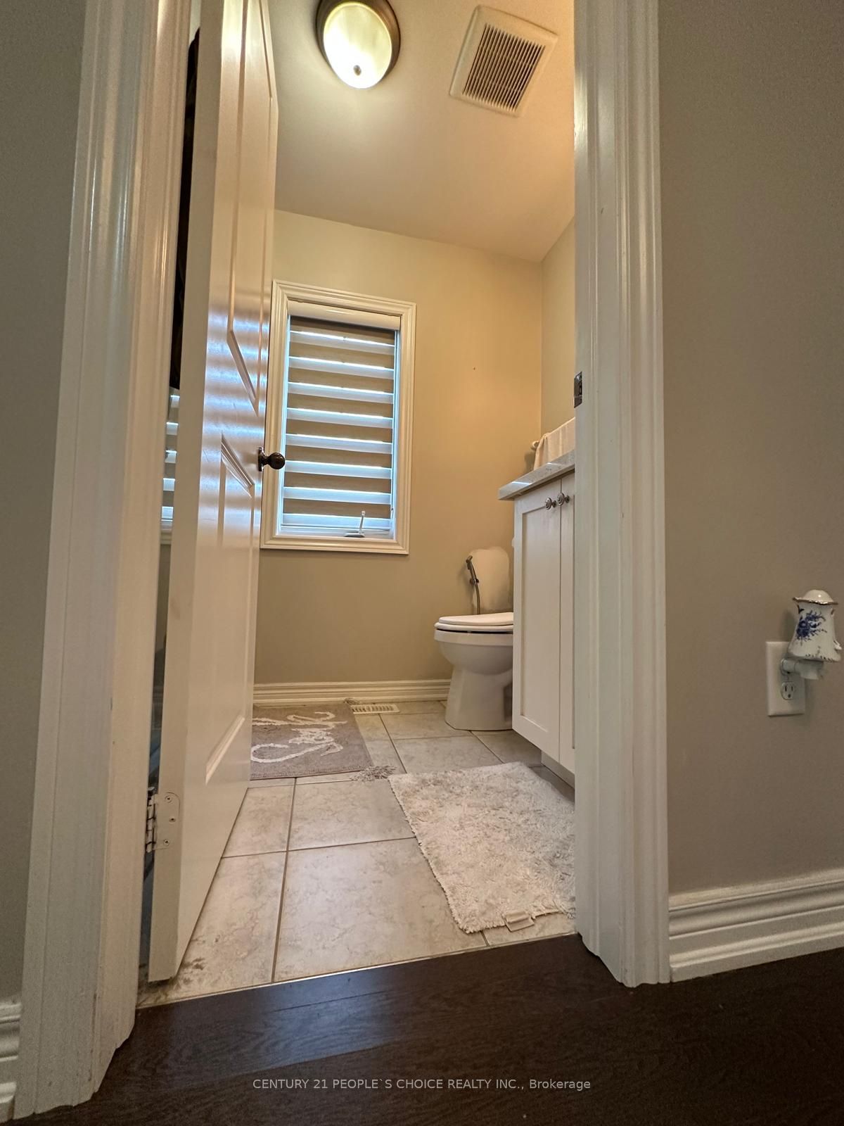 Unit Upper - 70 Hogan Manor Drive, Brampton 4