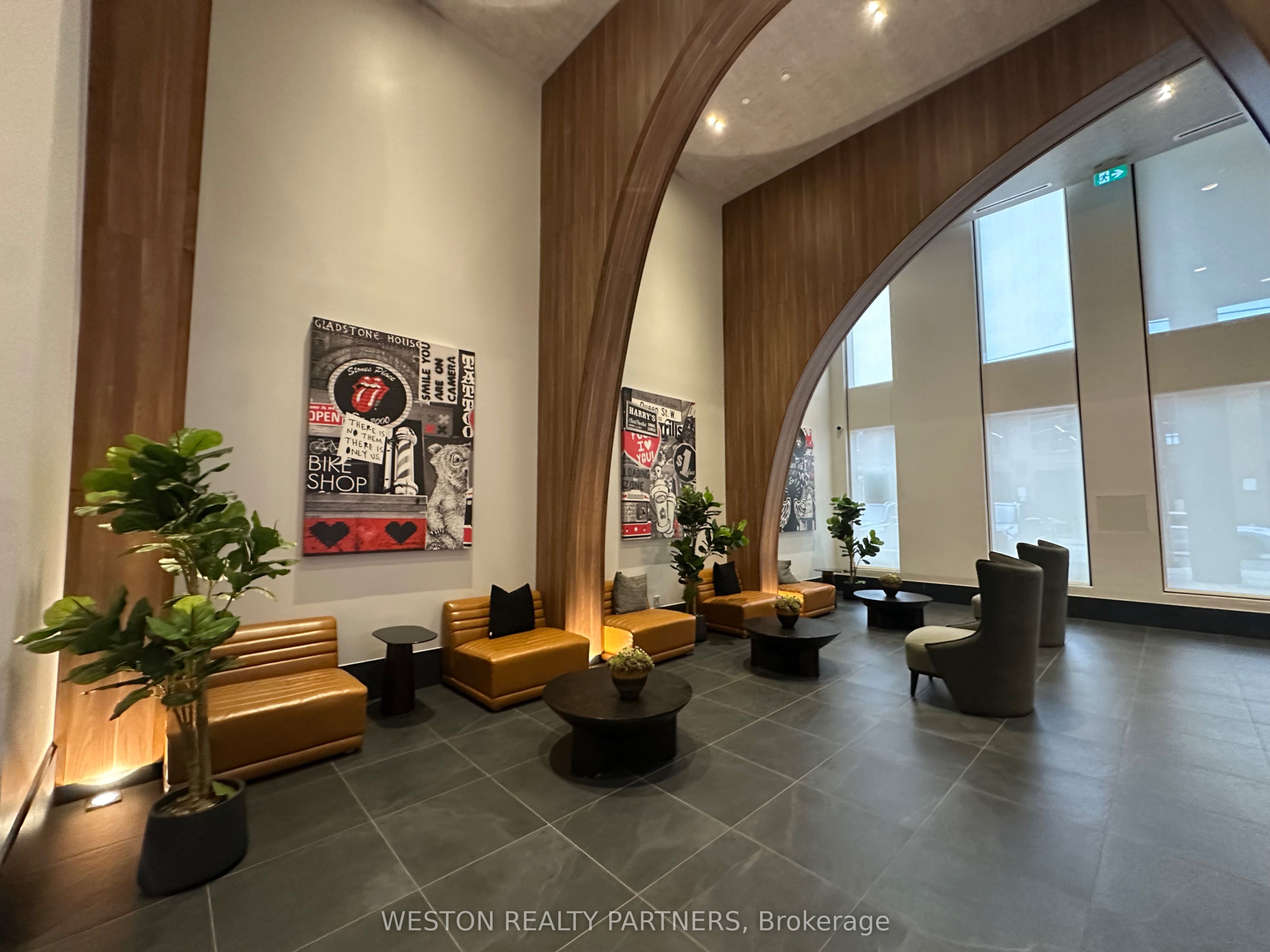 Unit 523 - 270 Dufferin Street, Toronto 2
