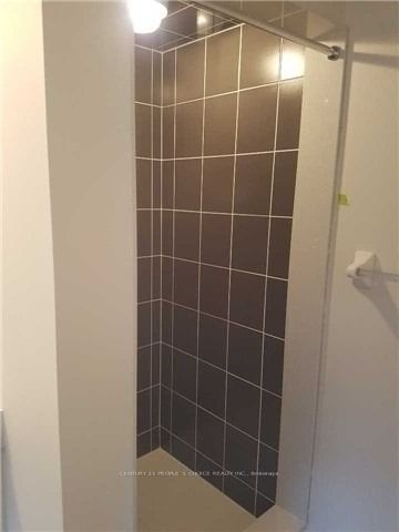 Unit Upper - 38 Yardley Crescent, Brampton 4