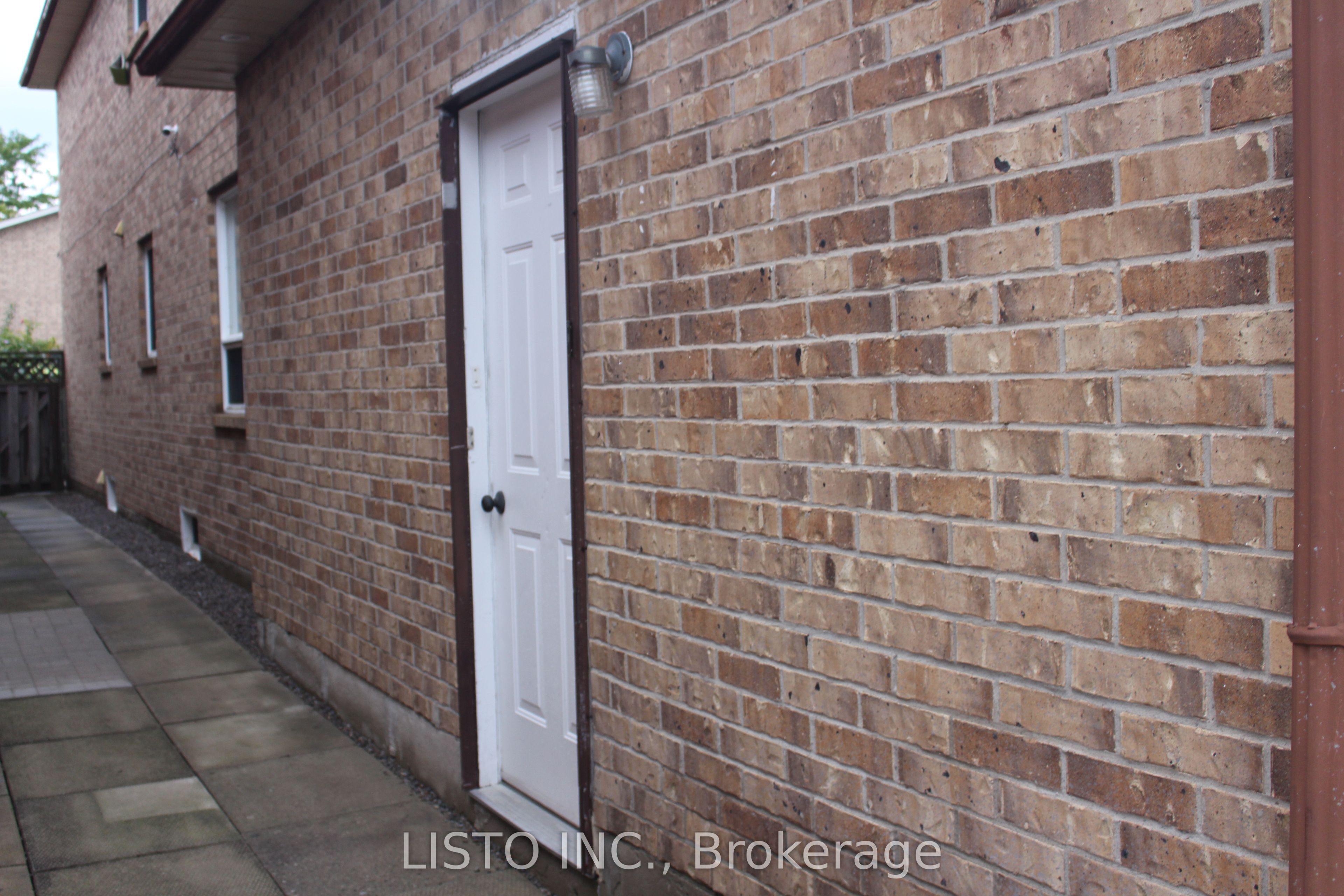 63 Ebby Avenue, Brampton 3
