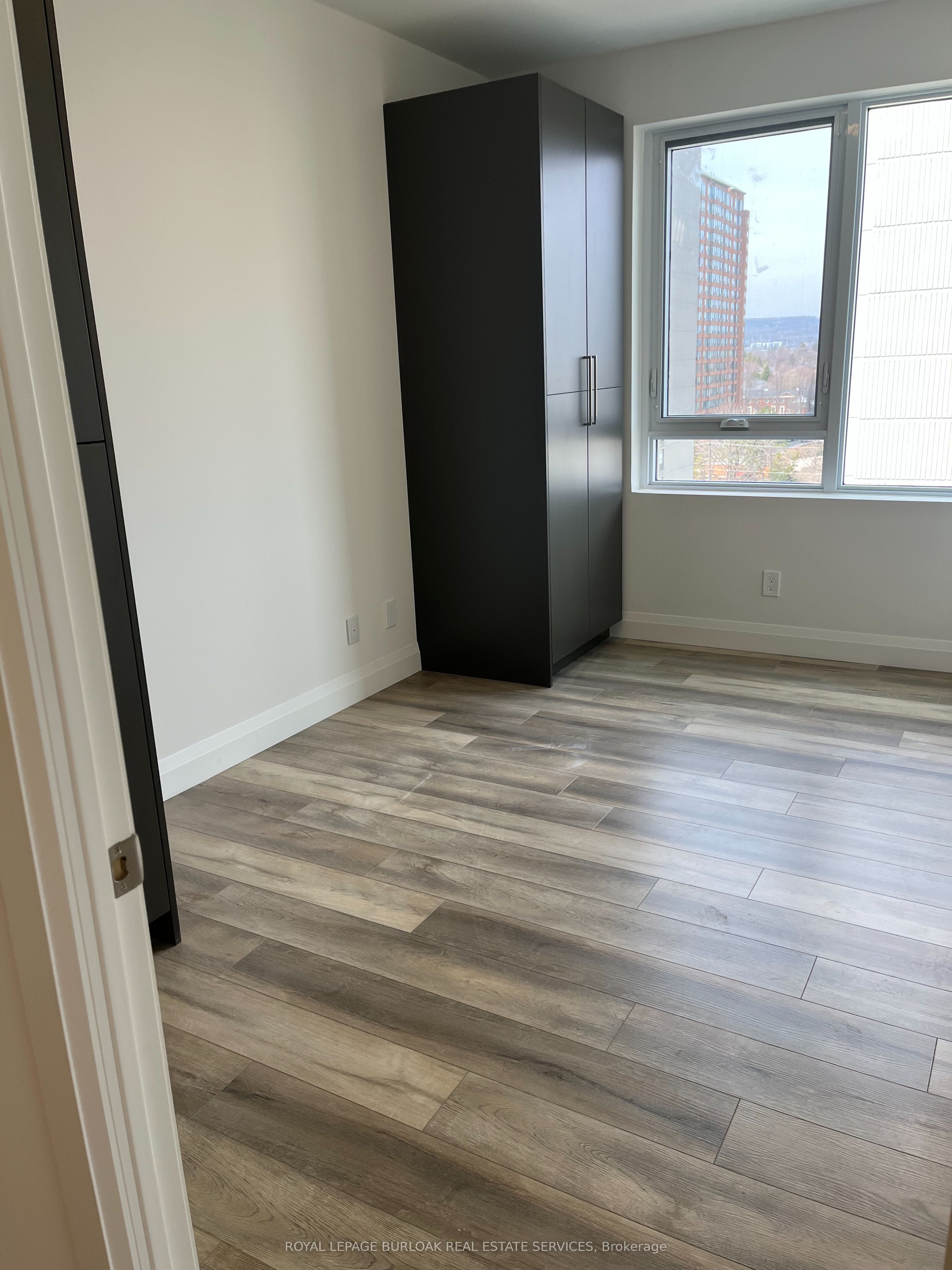 Unit 703 - 500 Brock Avenue, Burlington 3