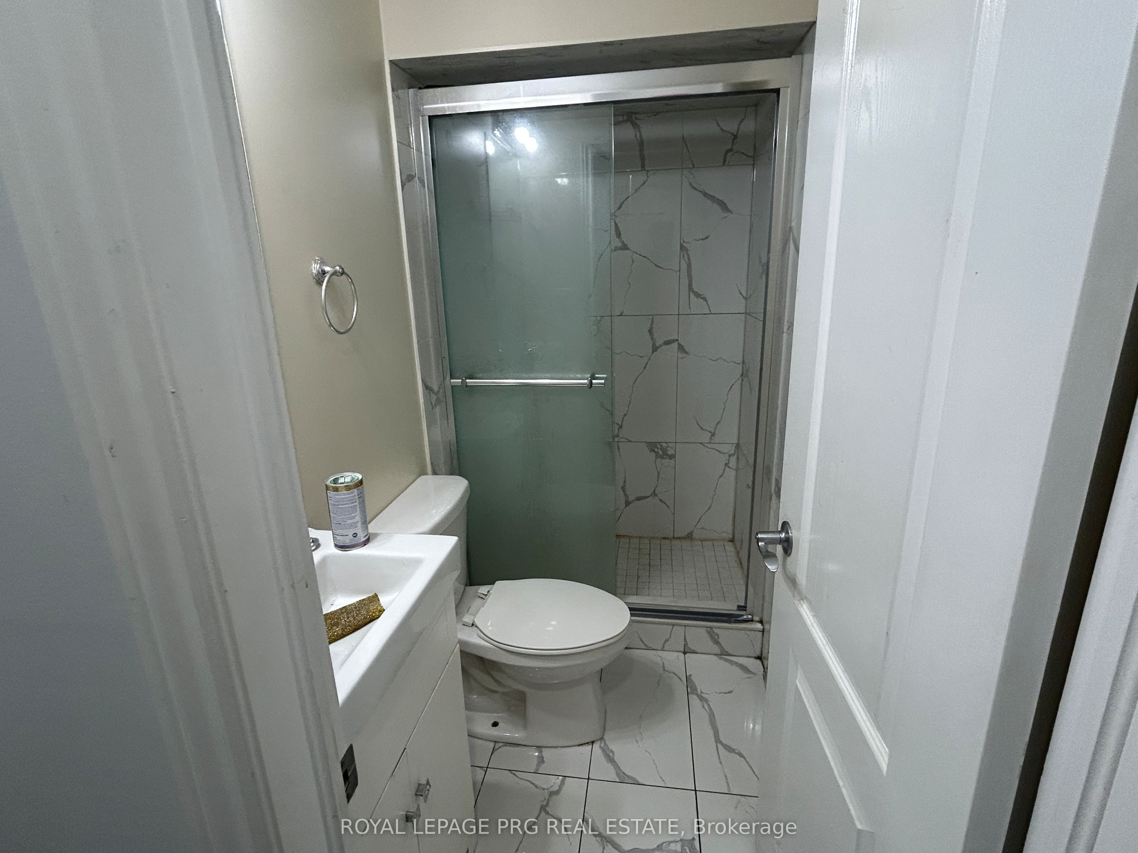 Unit B - 11 Villagewood Street, Brampton 4