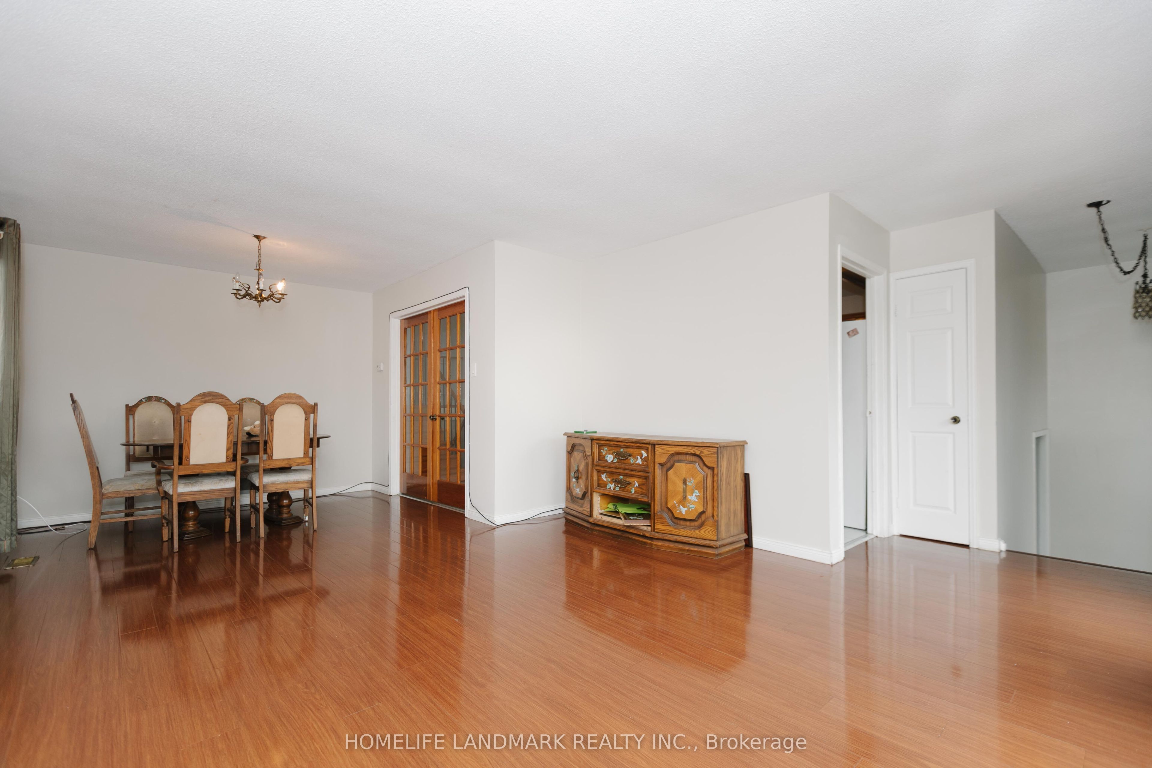 22 Blenheim Drive, Brampton 4