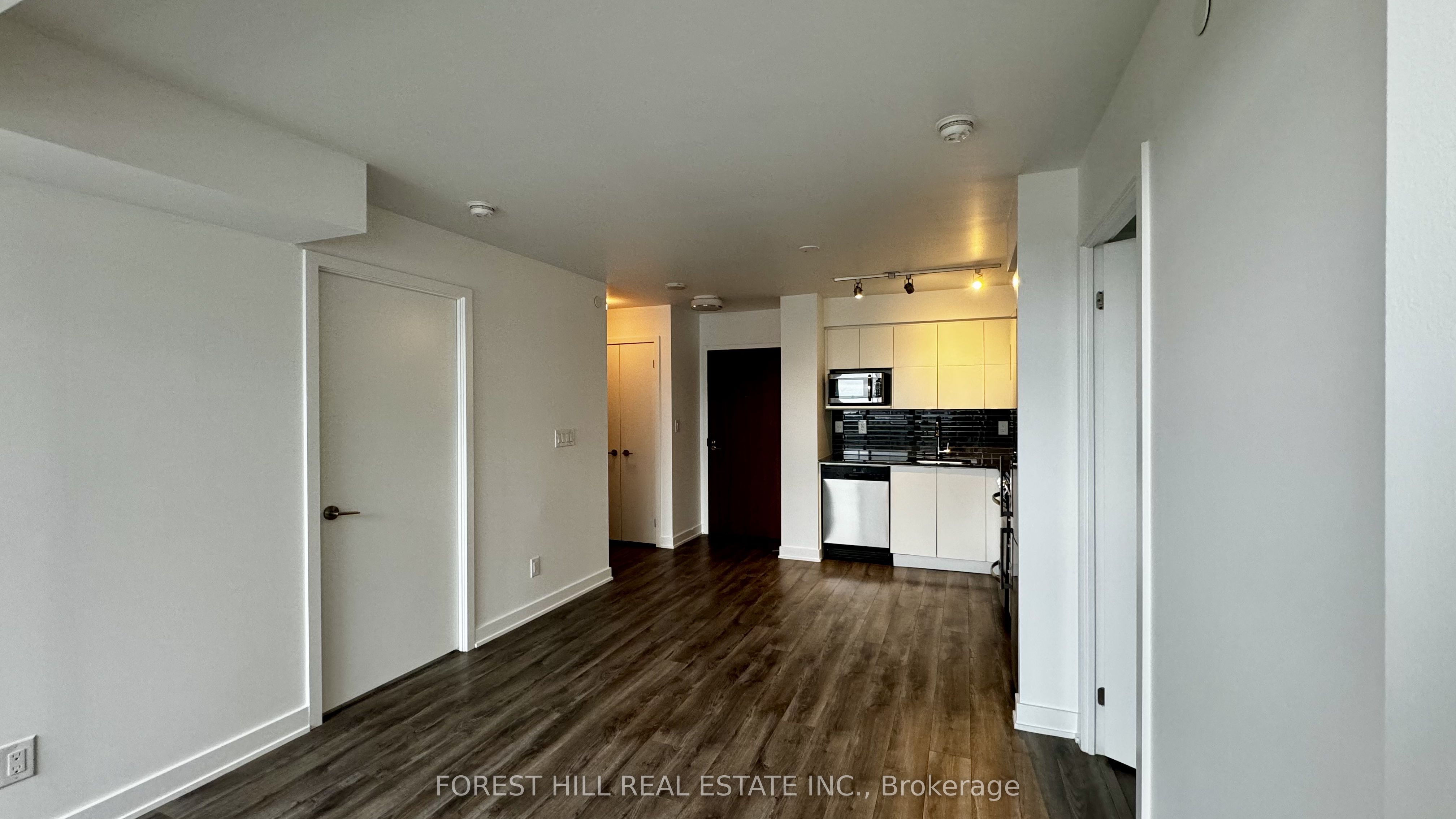 Unit 1422 - 160 Flemington Road, North York 3