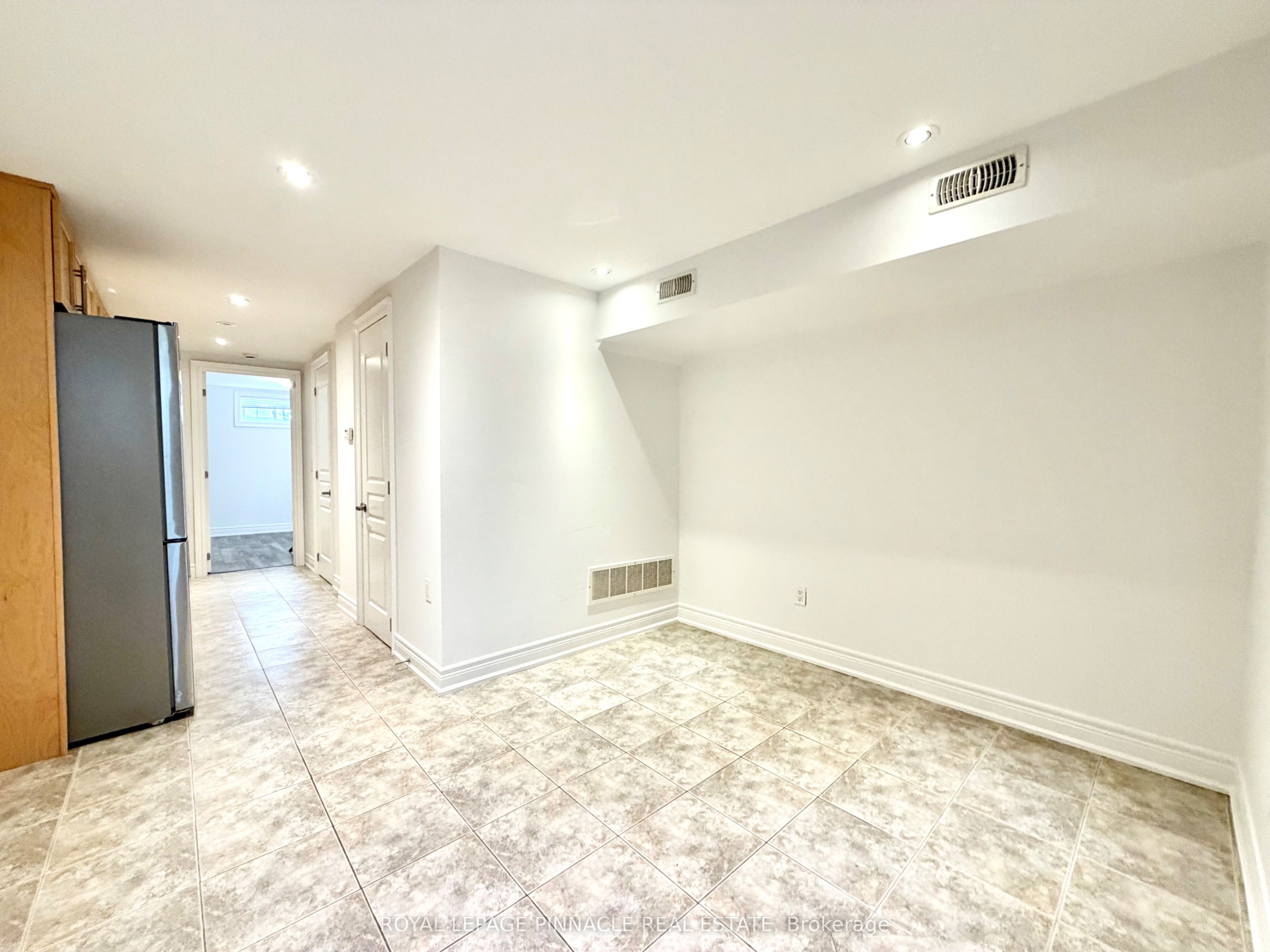 Unit Lower - 136 Campbell Avenue, Toronto 4
