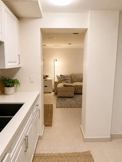 Unit Lower - 17 Longfield Road, Etobicoke 4