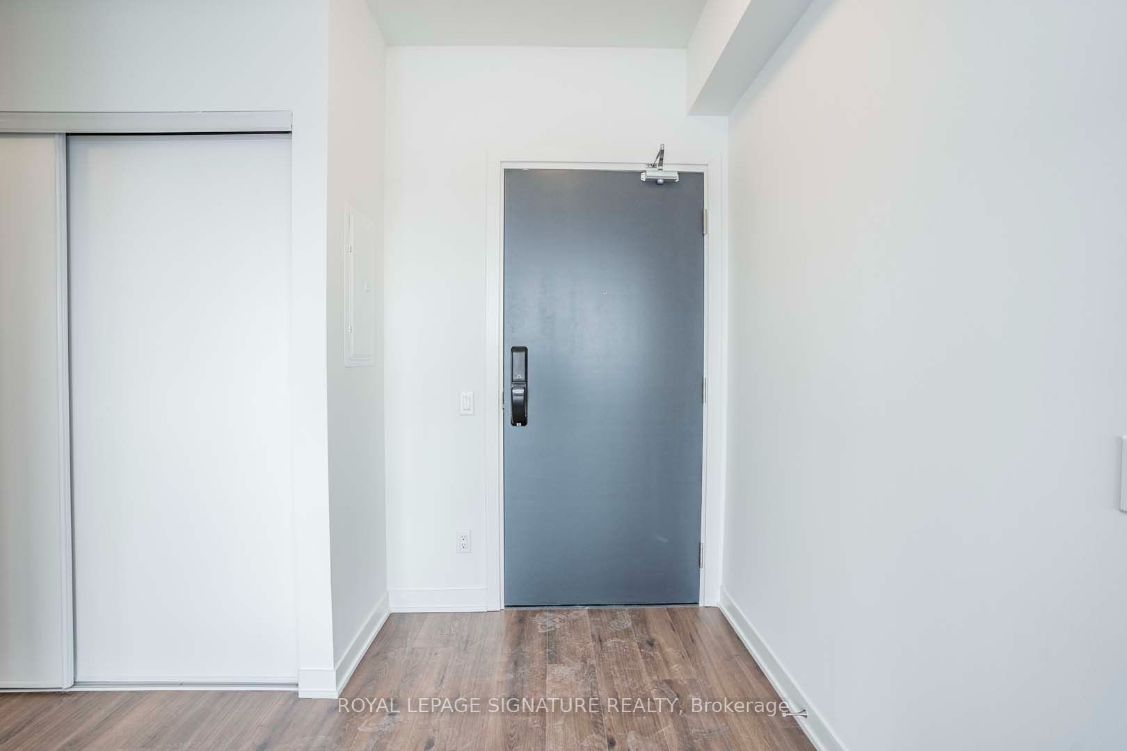 Unit 708 - 405 Dundas Street W, Oakville 4