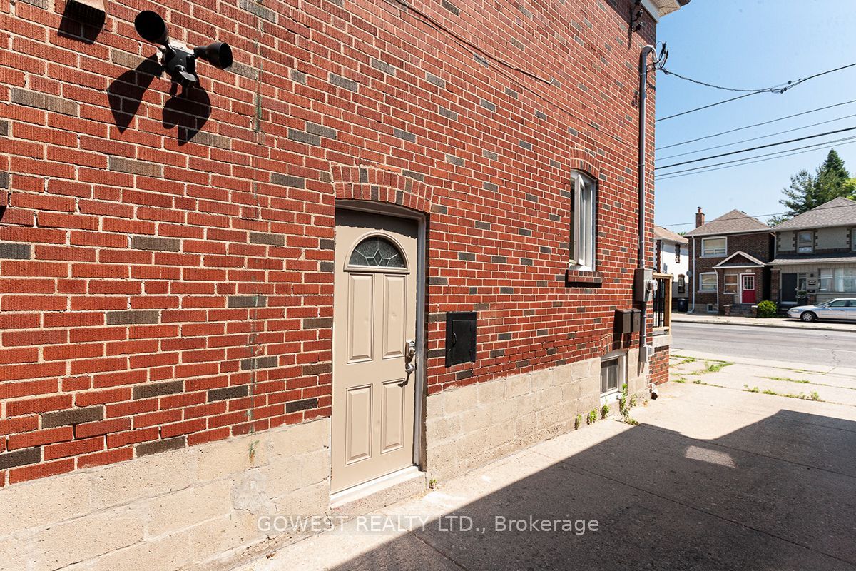 Unit 2 - 480 Jane Street, Toronto 2