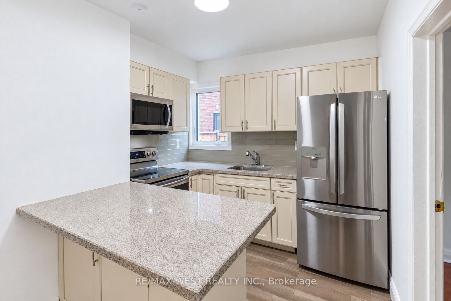 Unit Main - 203 Islington Avenue, Etobicoke 4