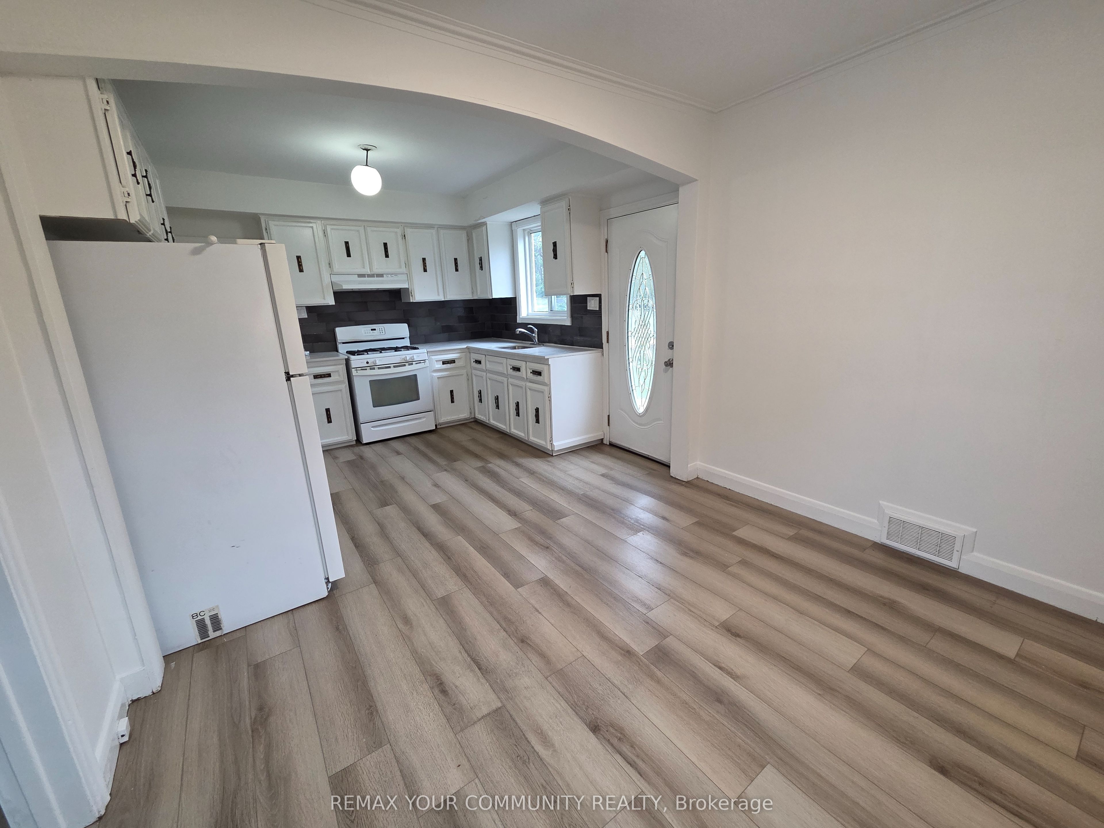 999 Caledonia Road, North York 3