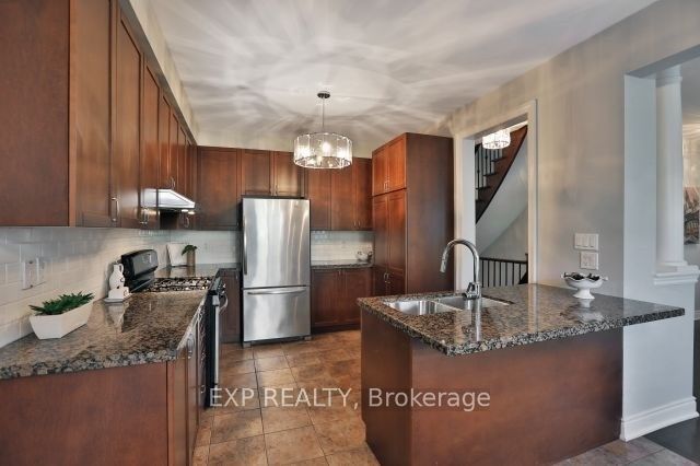 2209 Blackbird Court, Oakville 5