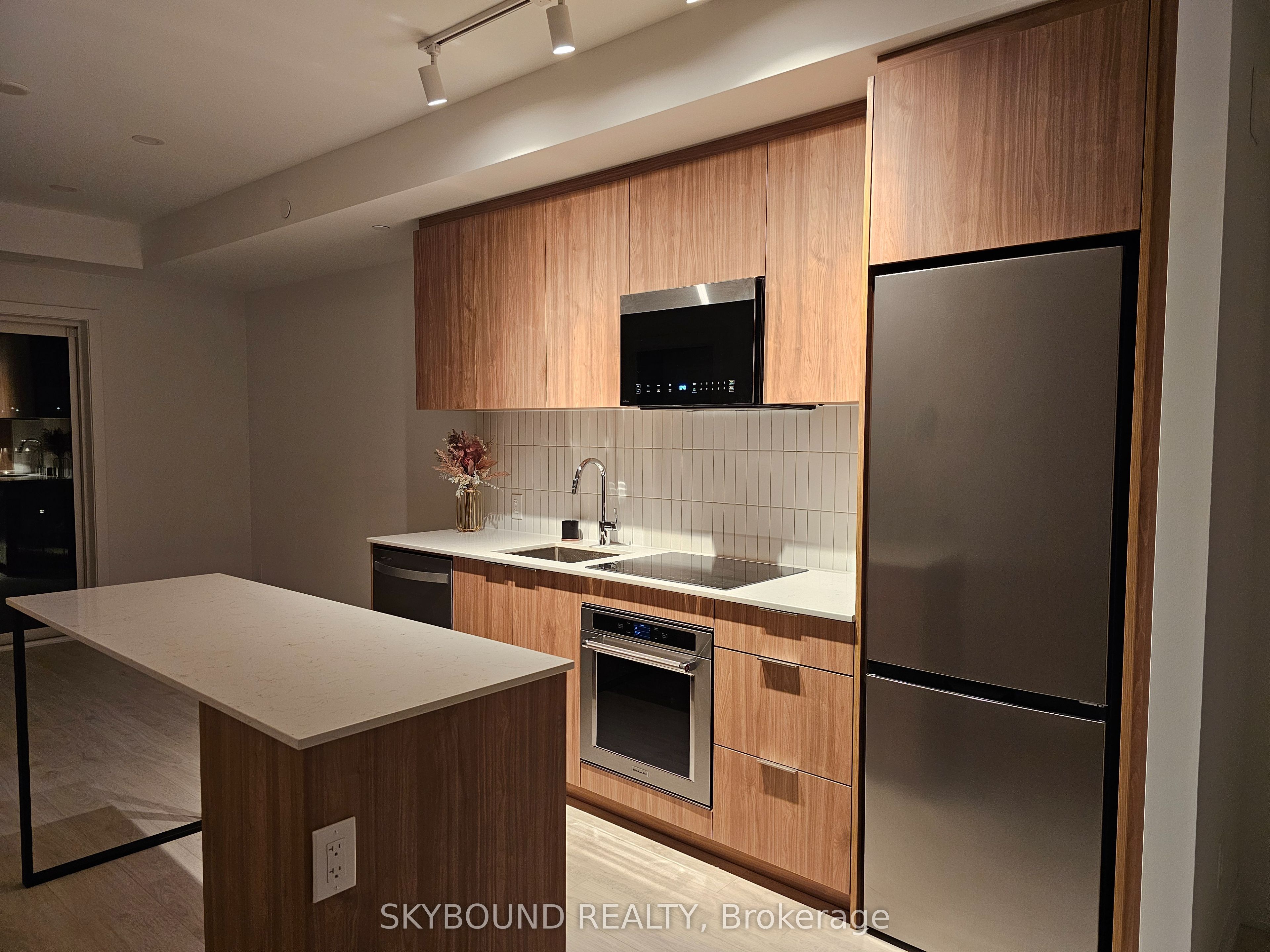 Unit 522 - 3008 William Cutmore Boulevard, Oakville 2