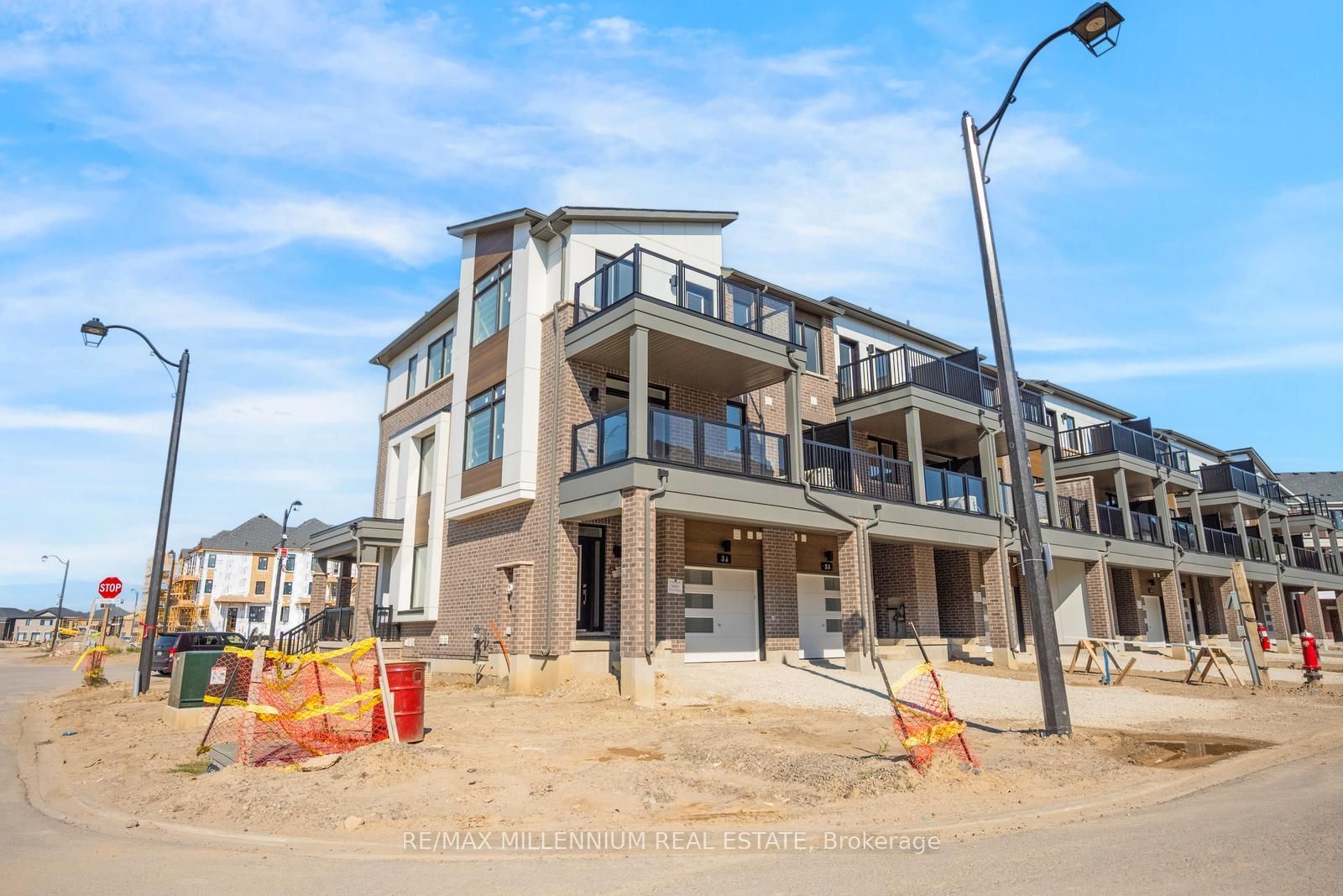 Unit Main - 36 Thornbird Crescent, Brampton 4