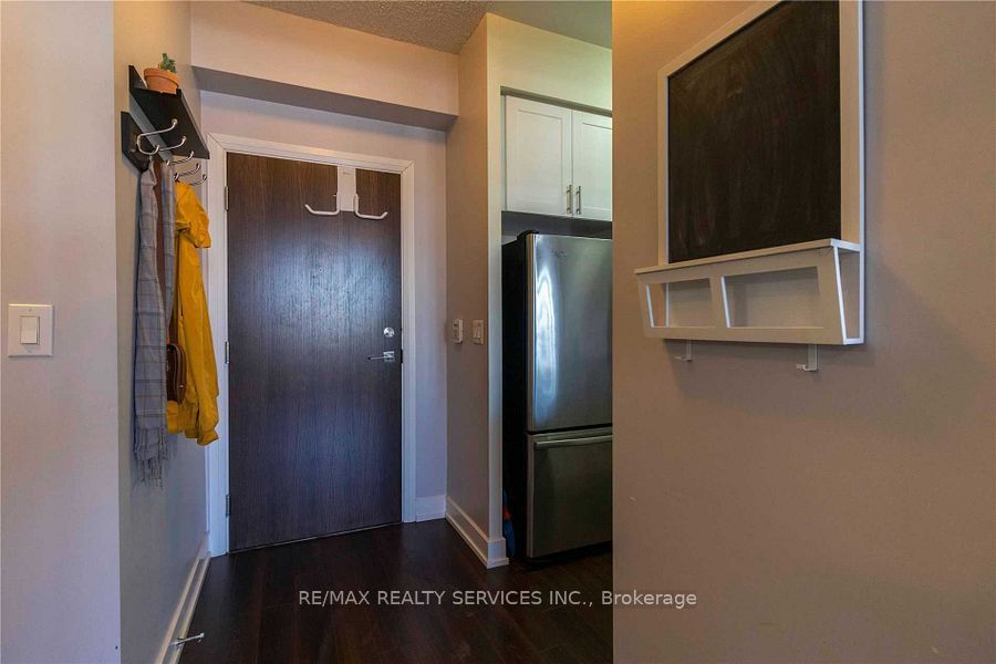 Unit 325 - 2 Eva Road, Etobicoke 2