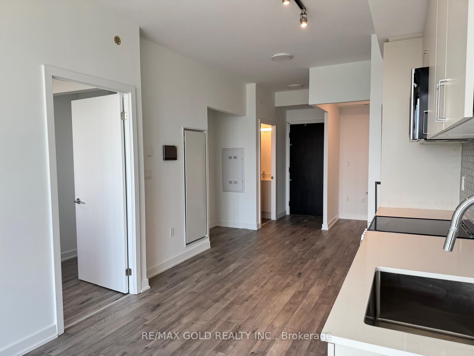 Unit 622 - 1005 Dundas Street E, Oakville 4