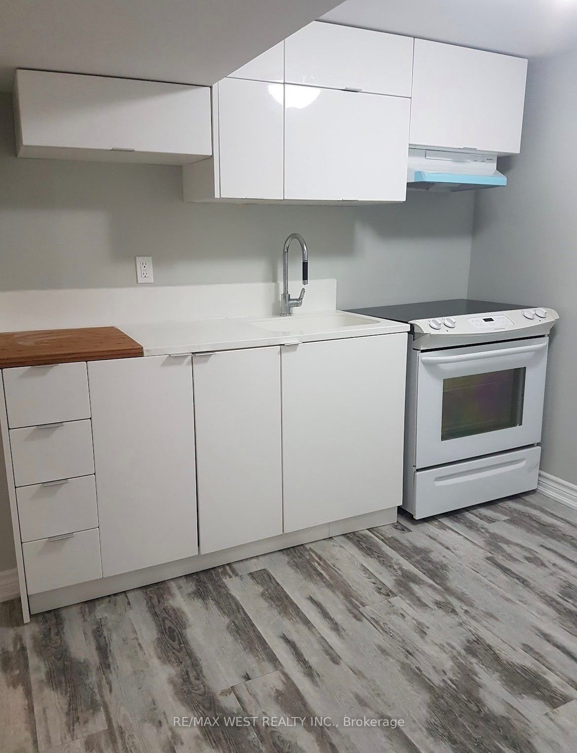 Unit Lower - 77 Murrie Street, Etobicoke 2
