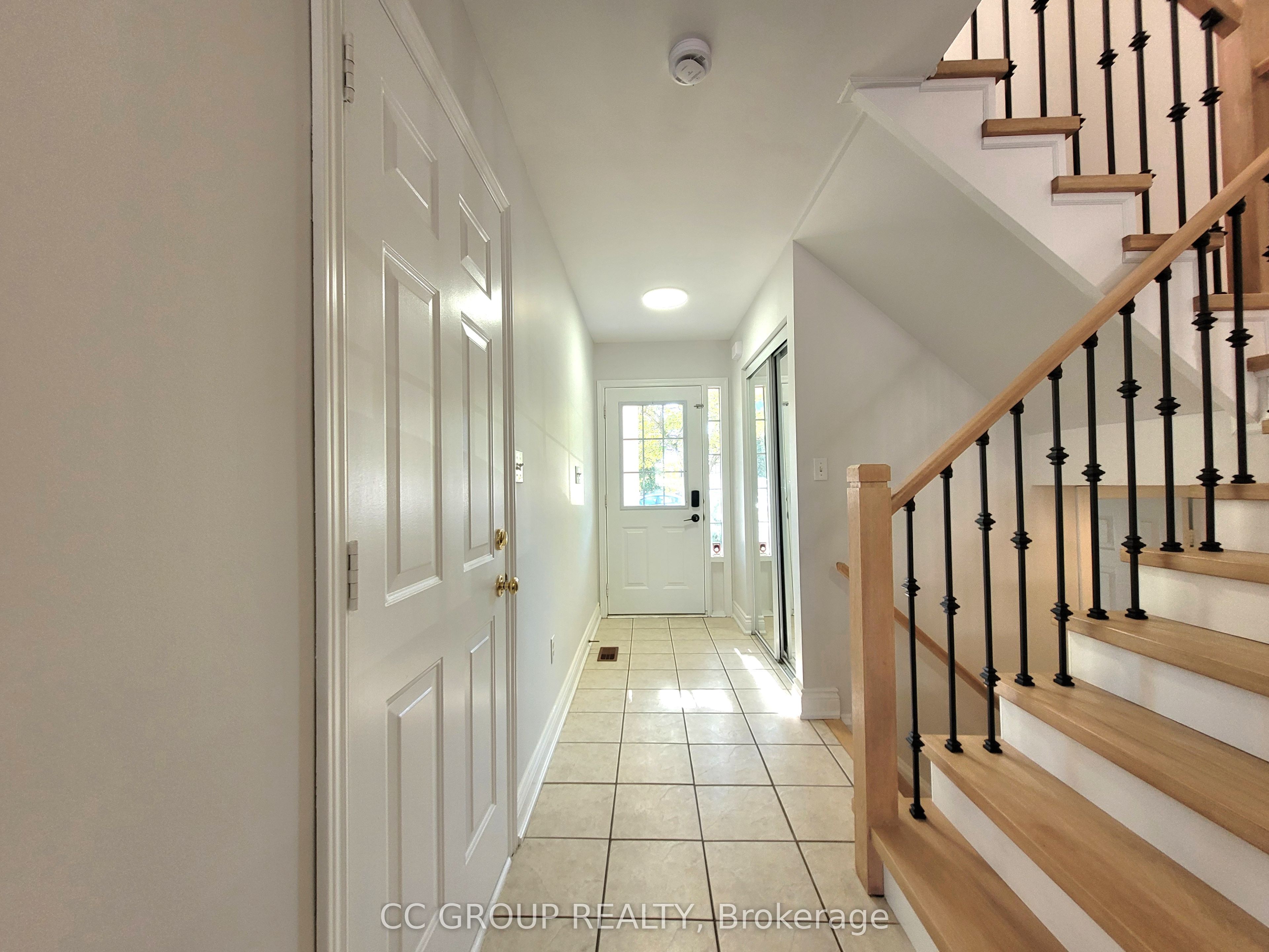 2153 Baronwood Drive, Oakville 2