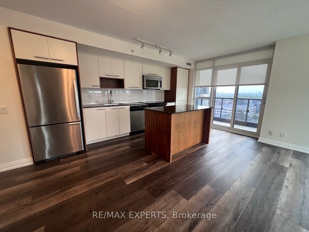 Unit 1110 - 5 Valhalla Inn Road, Etobicoke 4