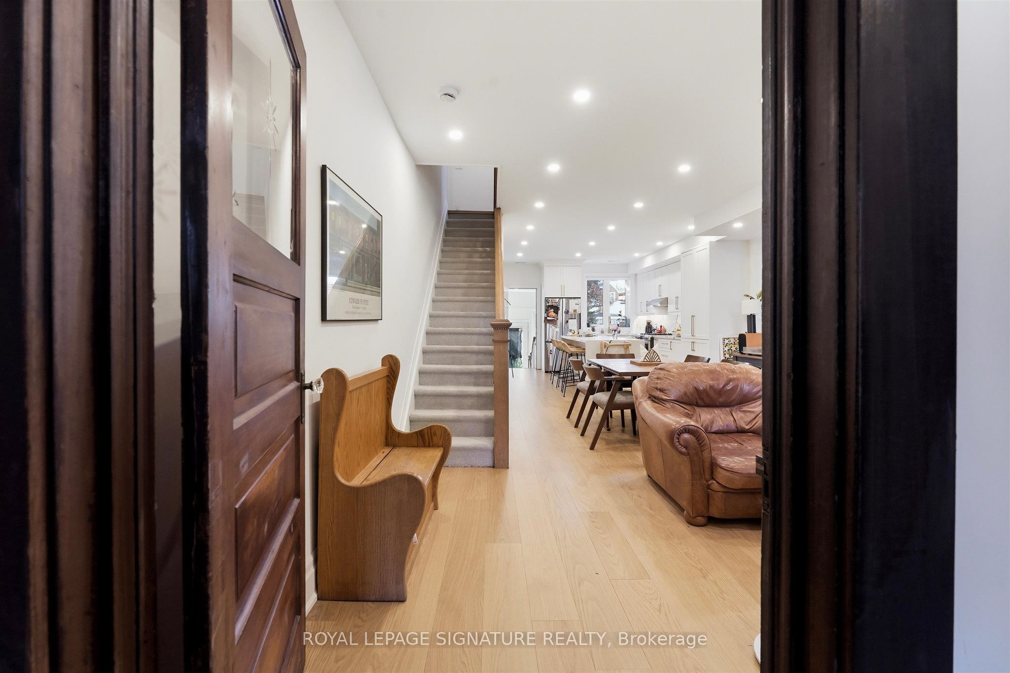 350 Delaware Avenue, Toronto 3