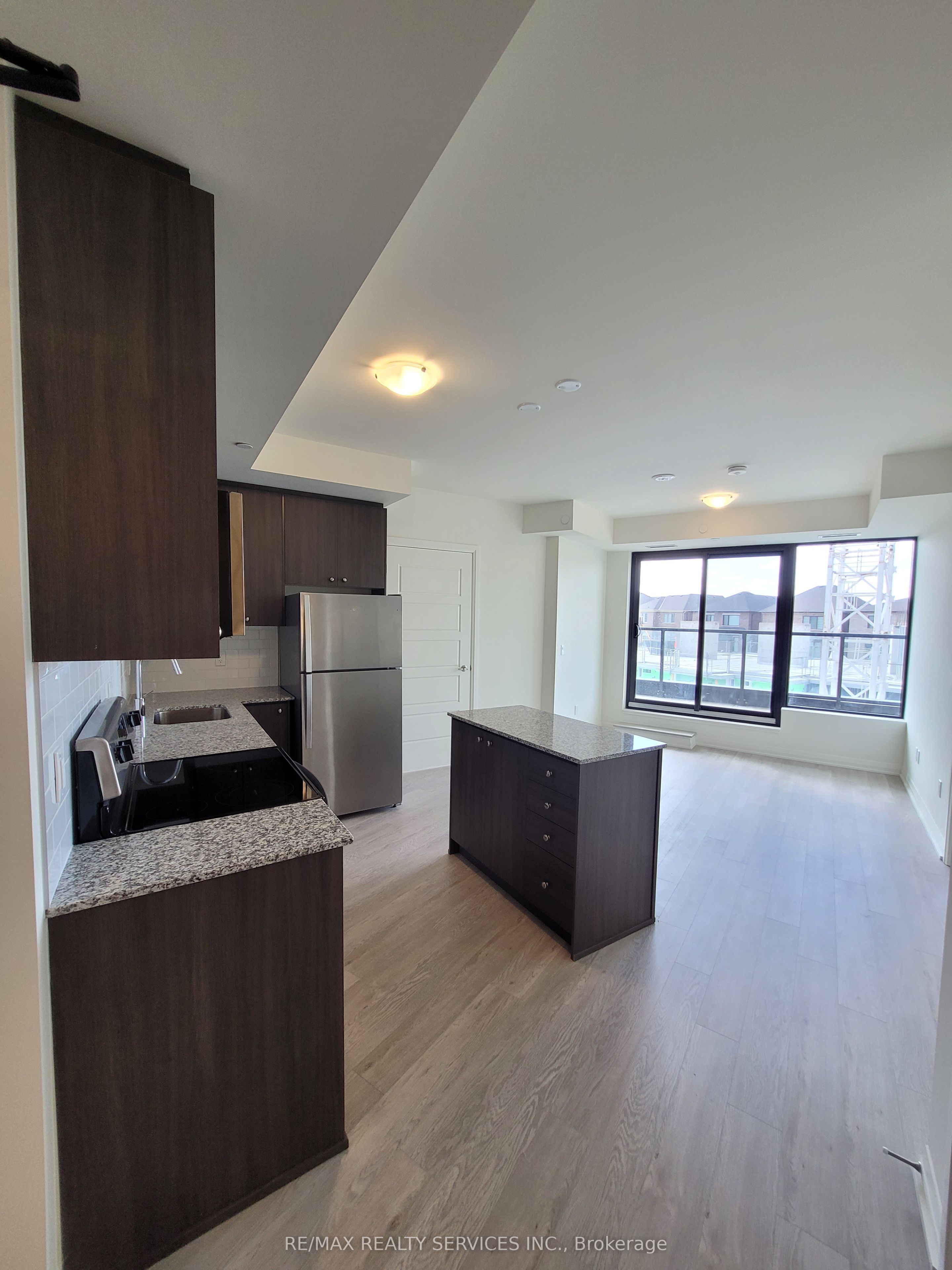 Unit 212 - 3006 William Cutmore Boulevard, Oakville 5