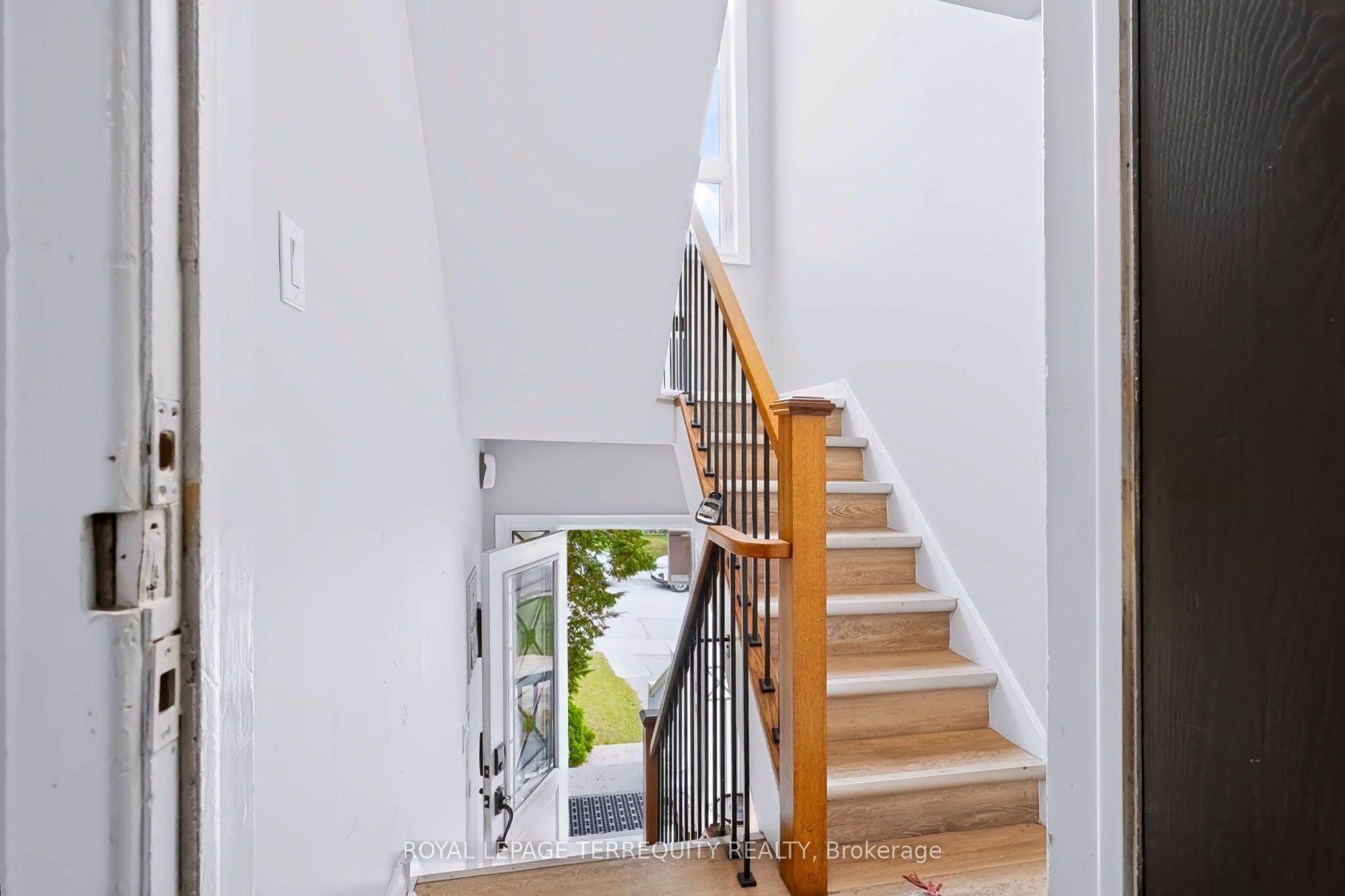 Unit Upper - 32 Dynevor Road, Toronto 2