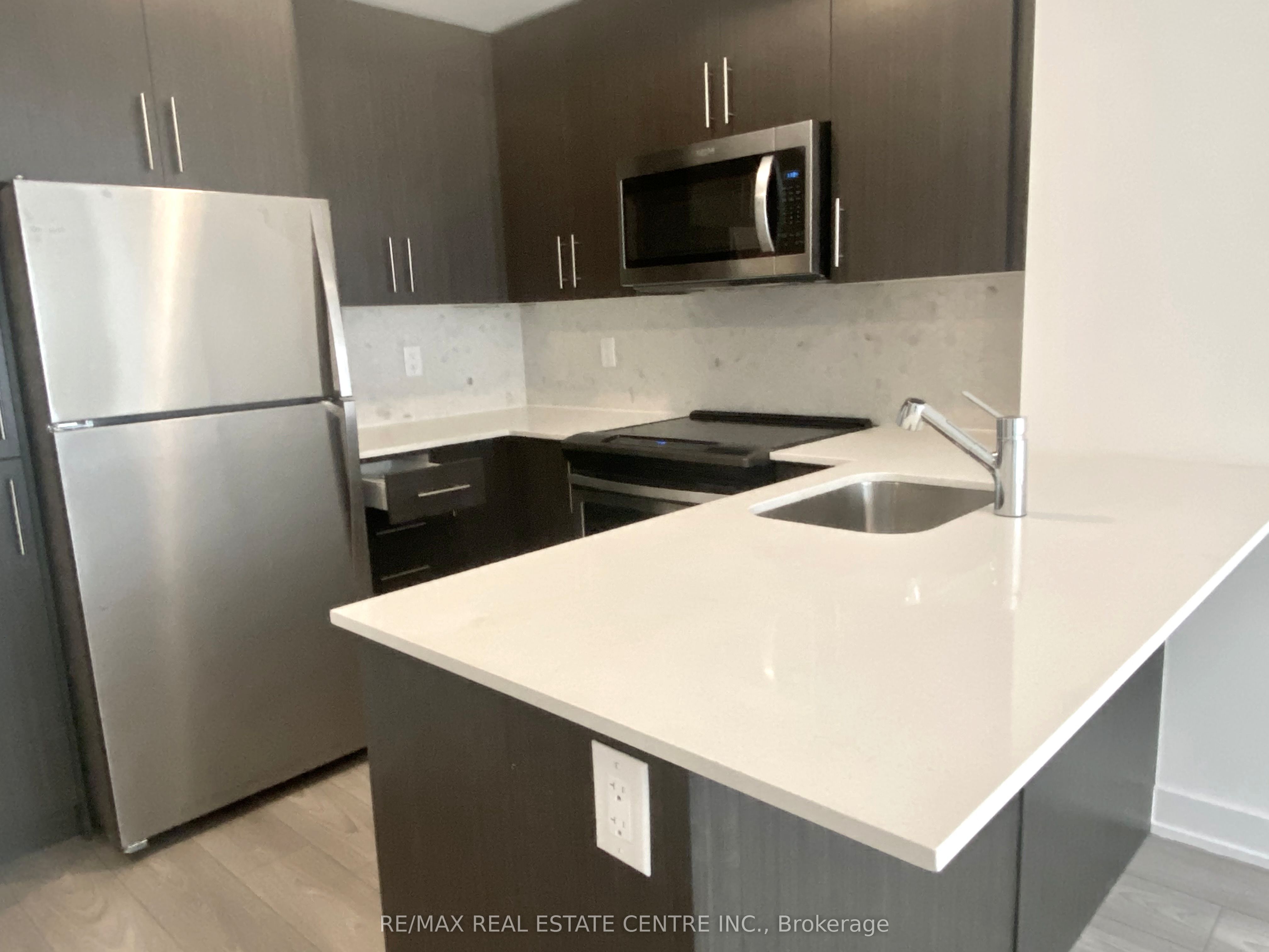 Unit 5 - 3483 Widdicombe Way, Mississauga 3