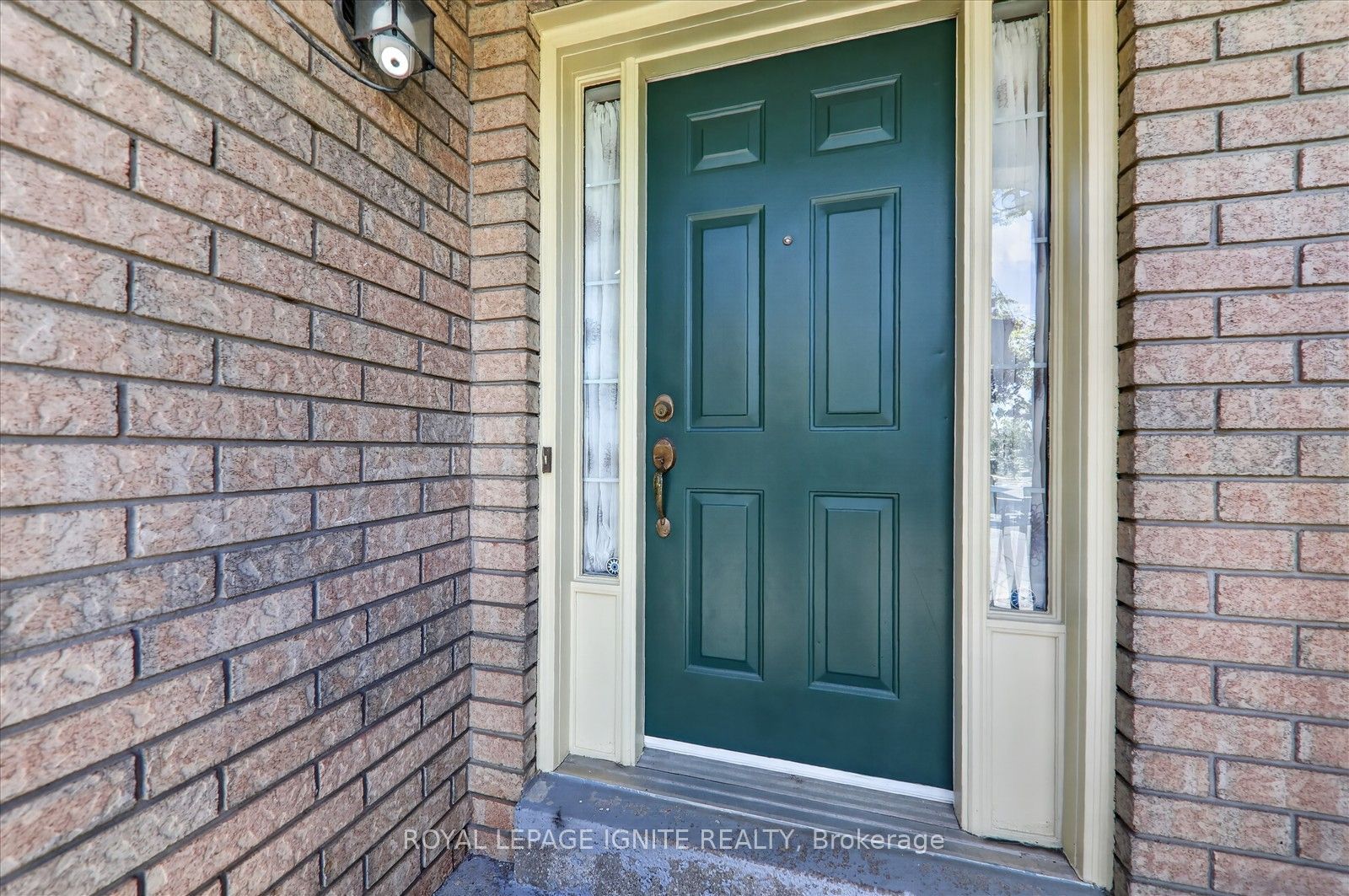 Unit 51 - 2 Sir Lou Drive, Brampton 4